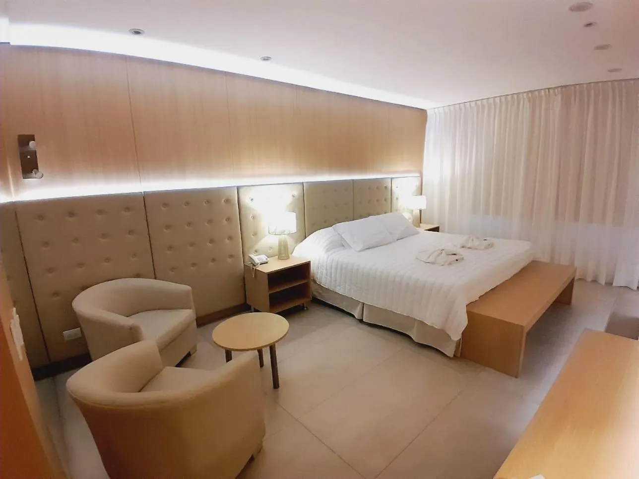 Photo of the whole room, Bed in Plaza Paradiso Petit Hotel