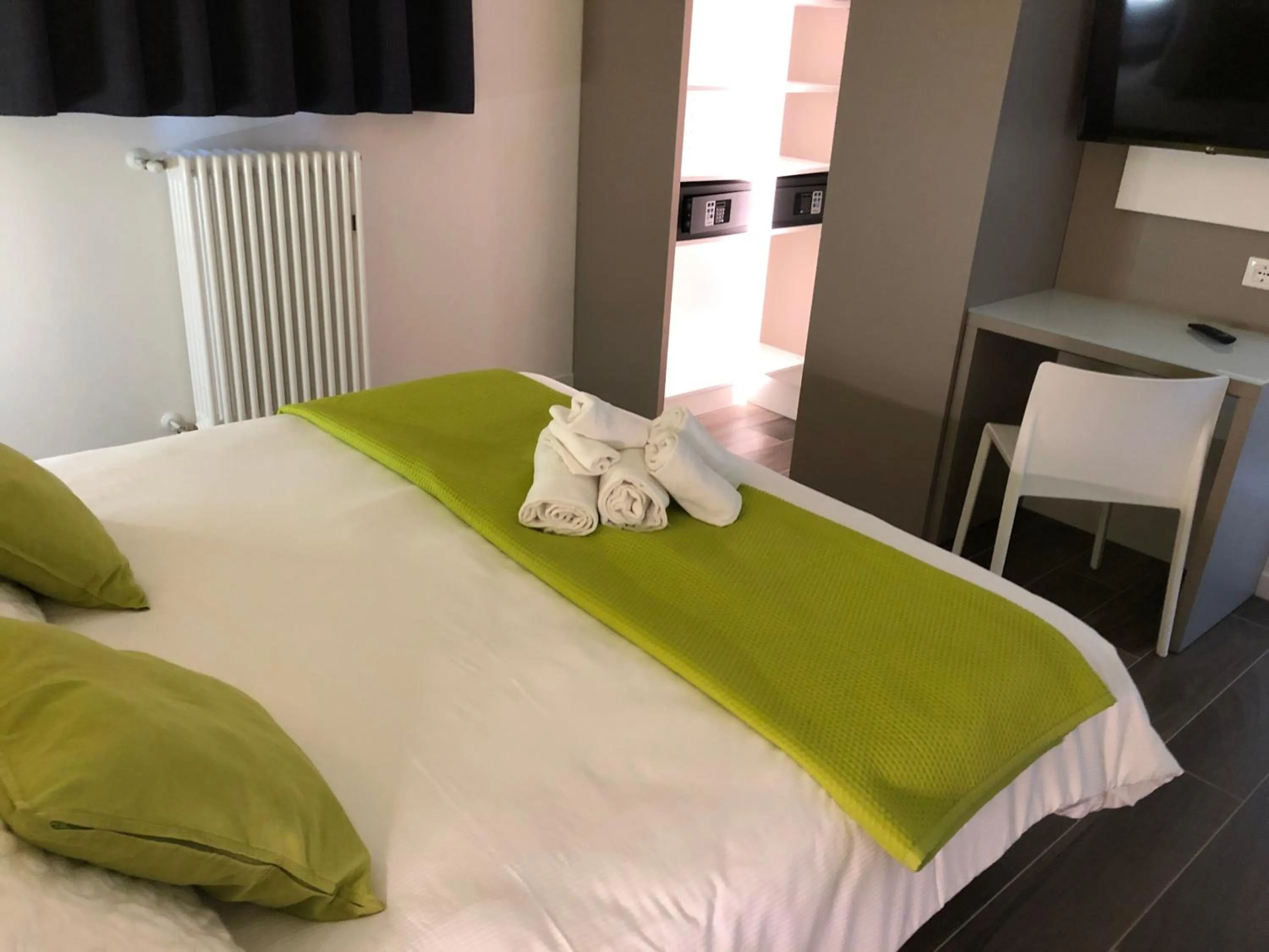 Bedroom in B&B Alma Garda Lake