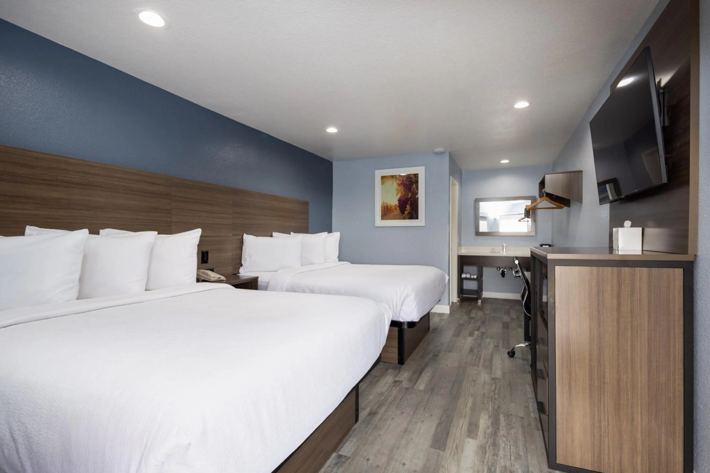 Bed in Days Inn by Wyndham Arroyo Grande Pismo Beach