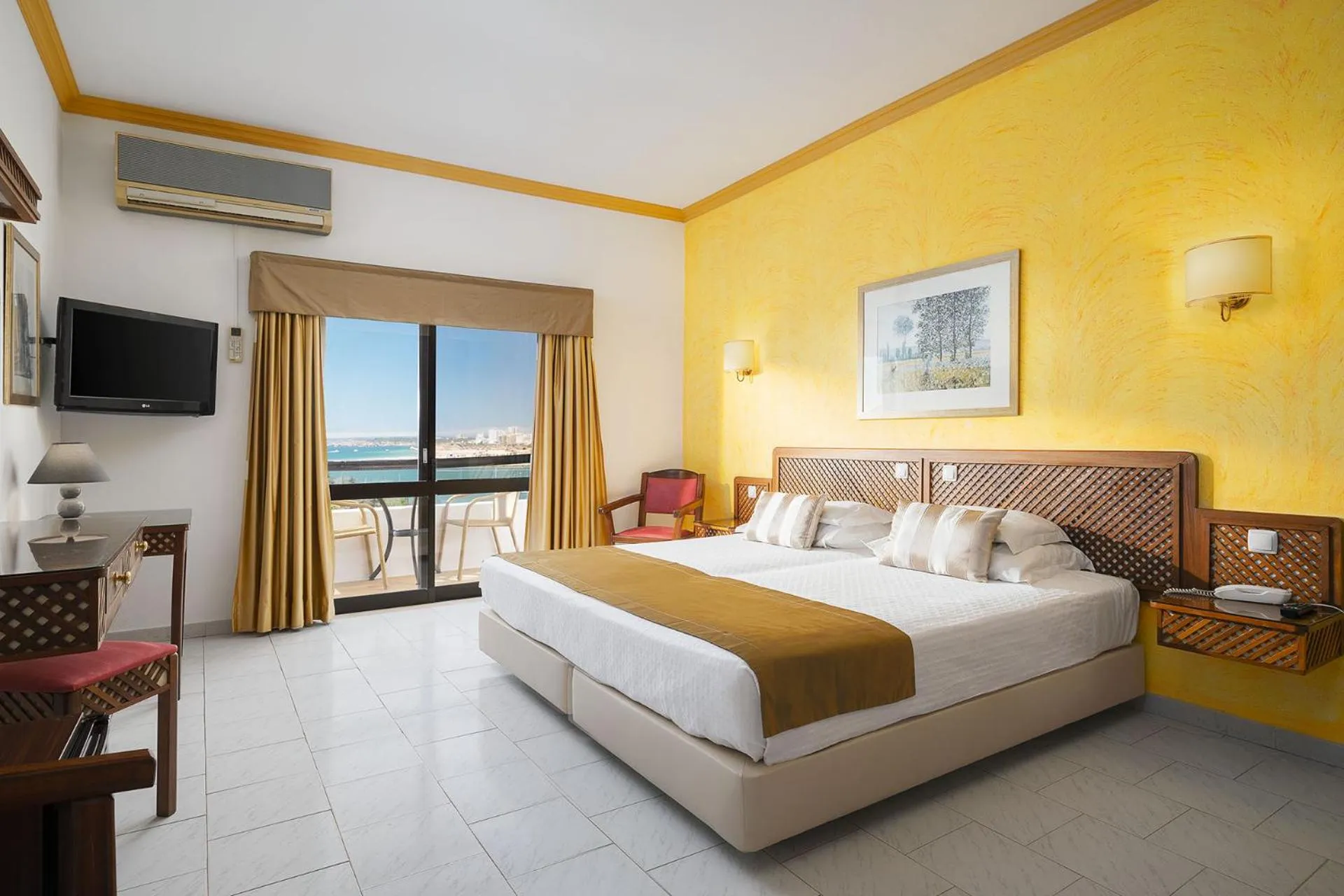 Sea view, Bed in Hotel Casabela