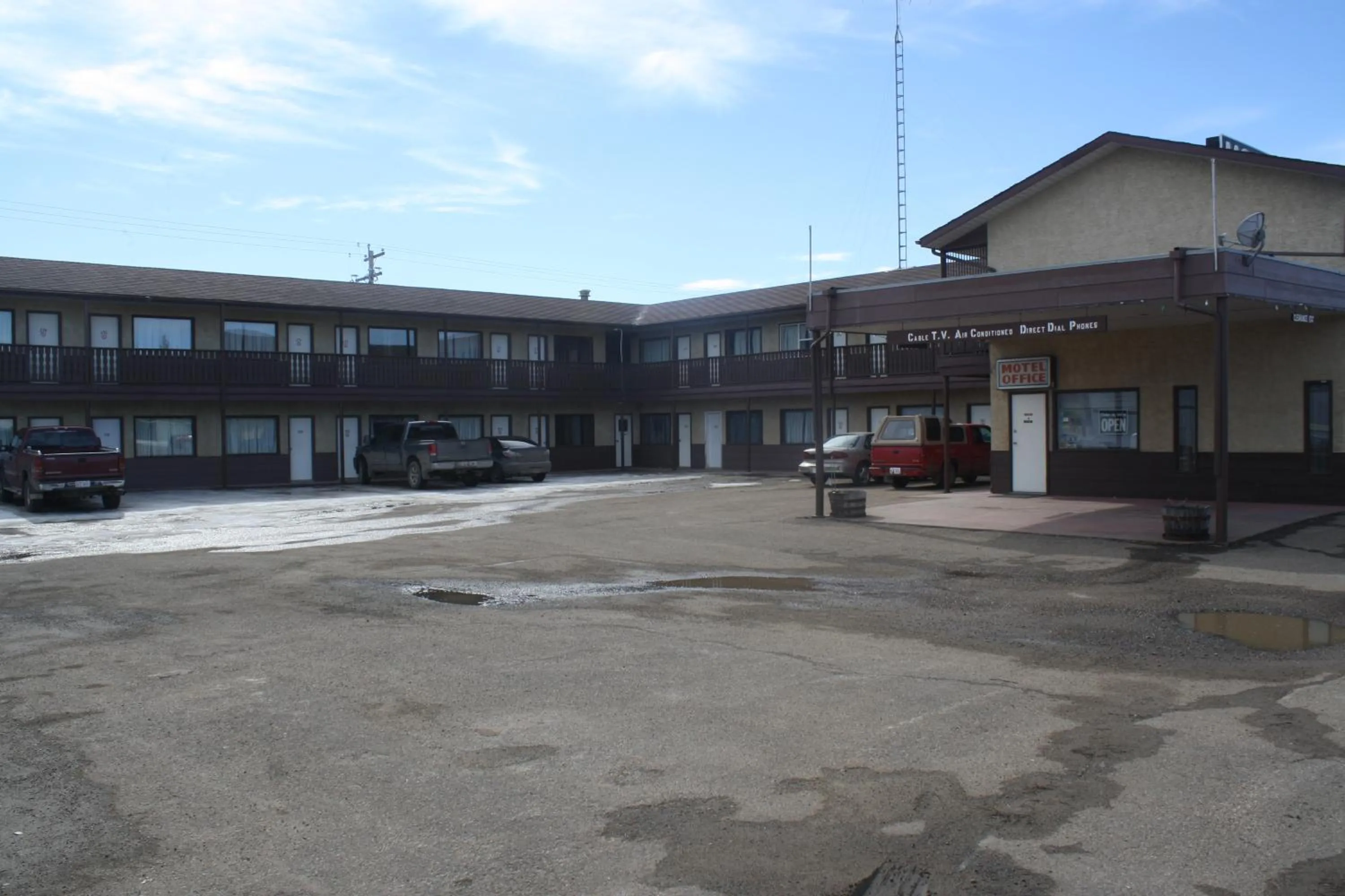 Property building in Rimbey Motor Inn