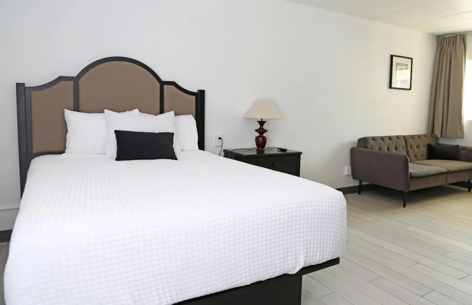 Bed in Holiday Isles Resort