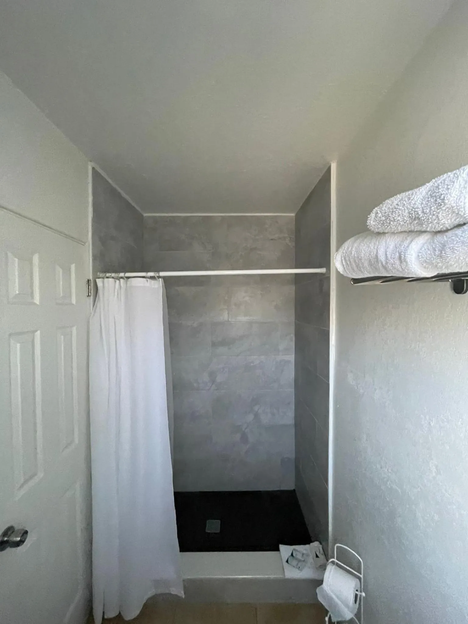 Bathroom in Holiday Isles Resort