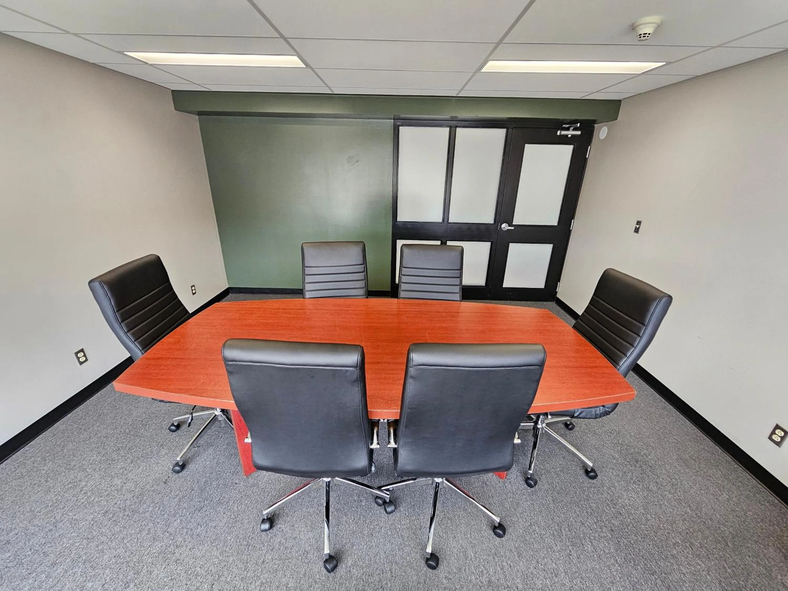 Meeting/conference room in Residence & Conference Centre - North Bay