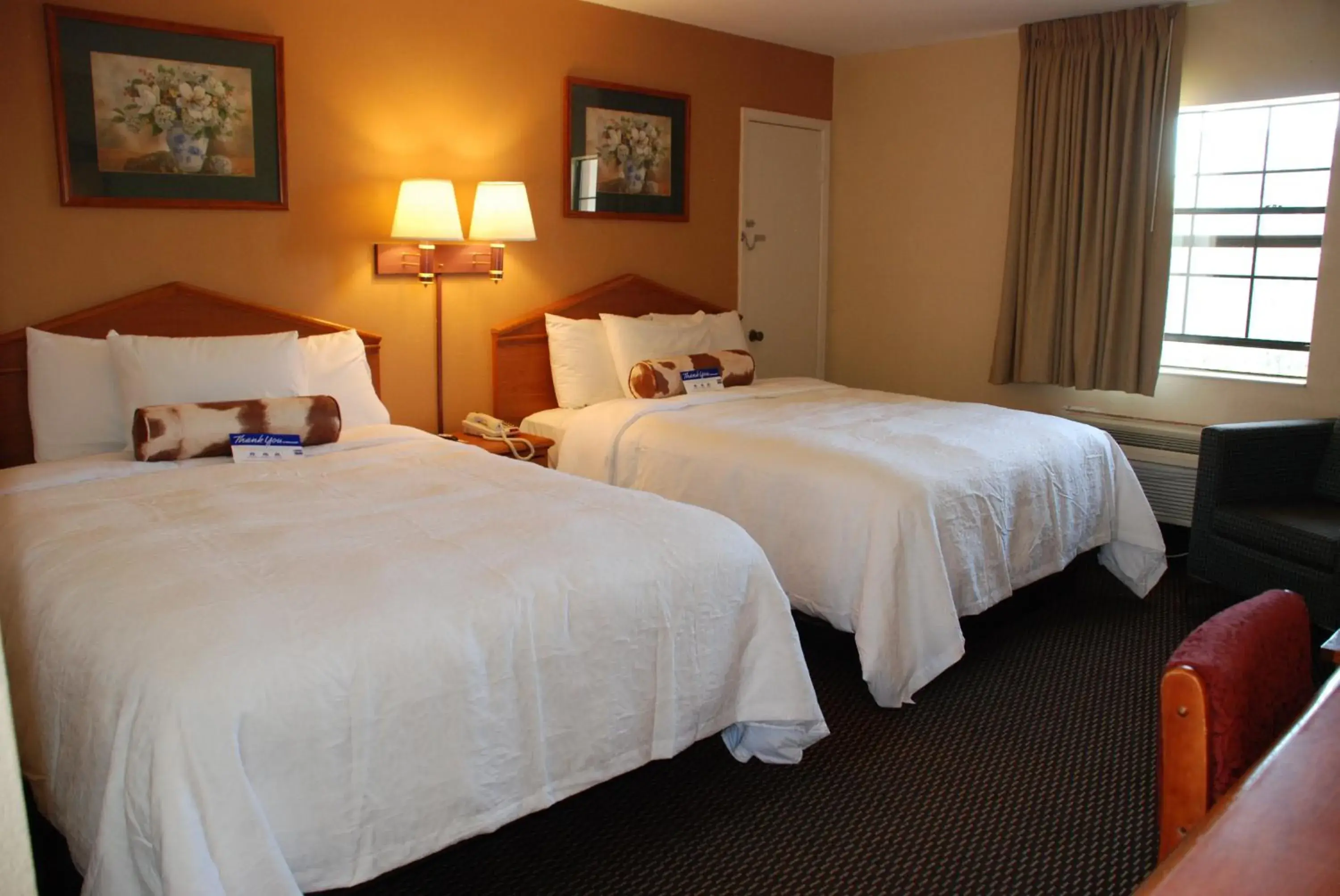 Double Room with Two Double Beds - Non-Smoking in Apple Tree Inn Double Room with Two Double Beds - Non-Smoking in Apple Tree Inn