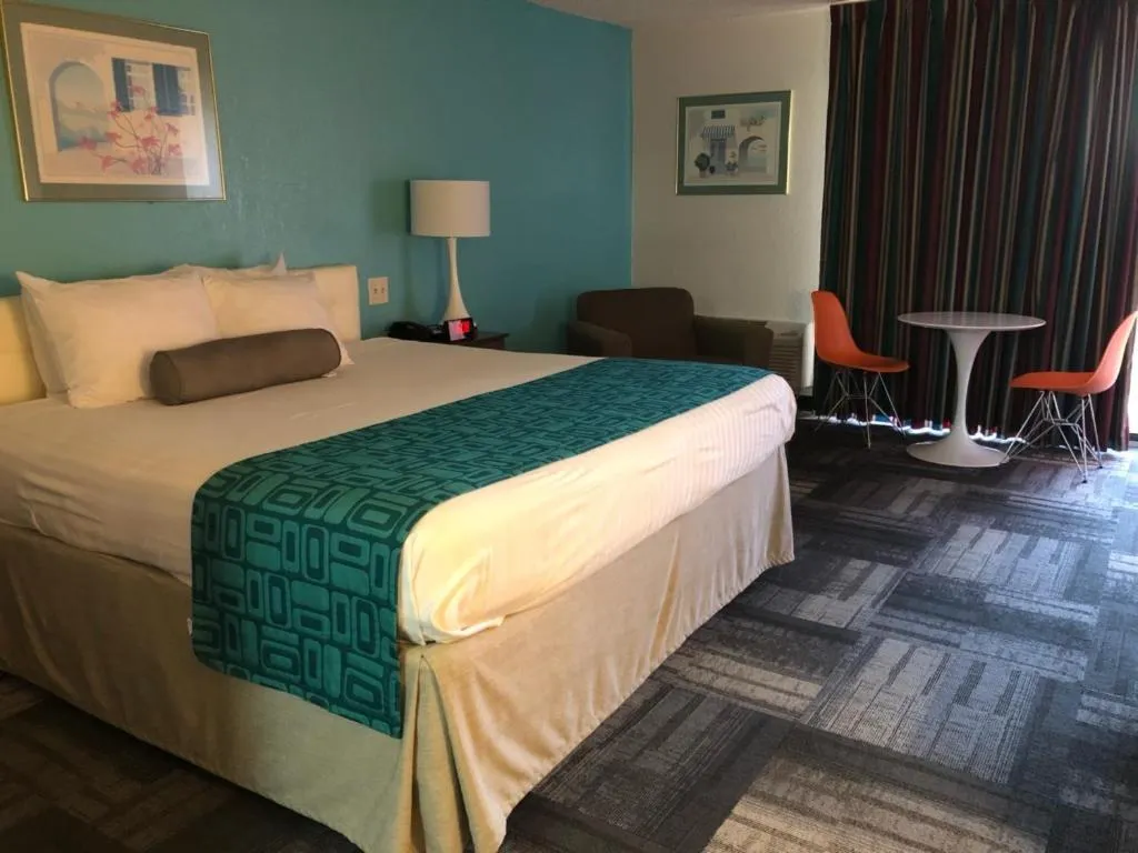 Bed in Howard Johnson by Wyndham Winter Haven FL