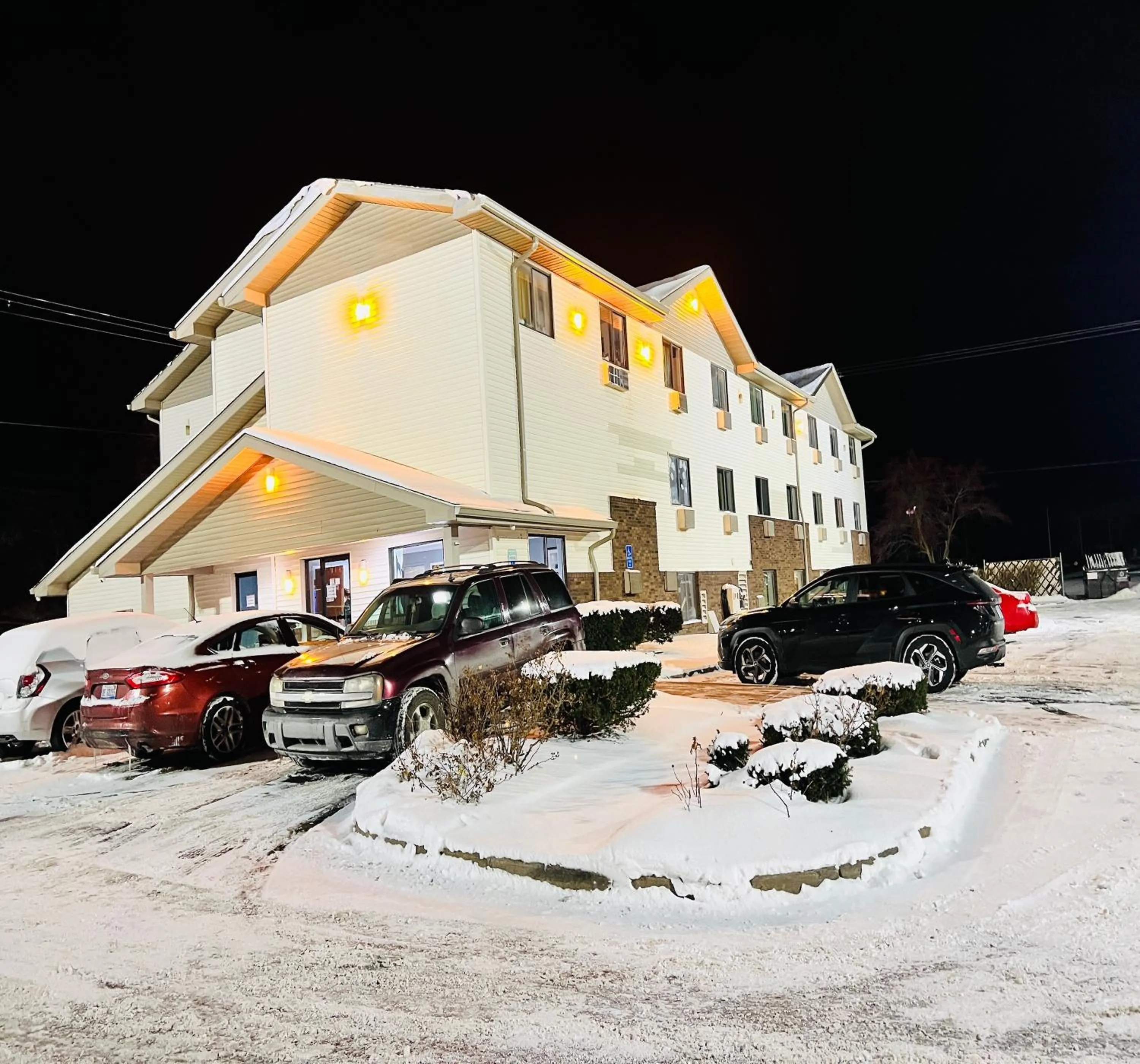 Winter in Super Inn by OYO Lansing MI