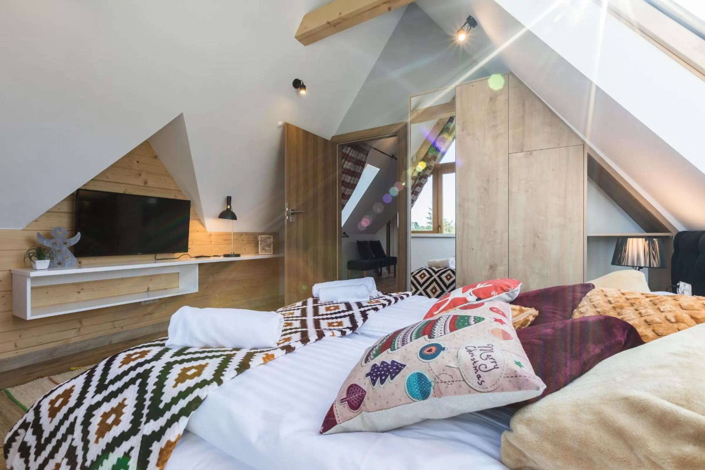 Bedroom, Bed in Rezydencja Sobiczkowa Apartamenty