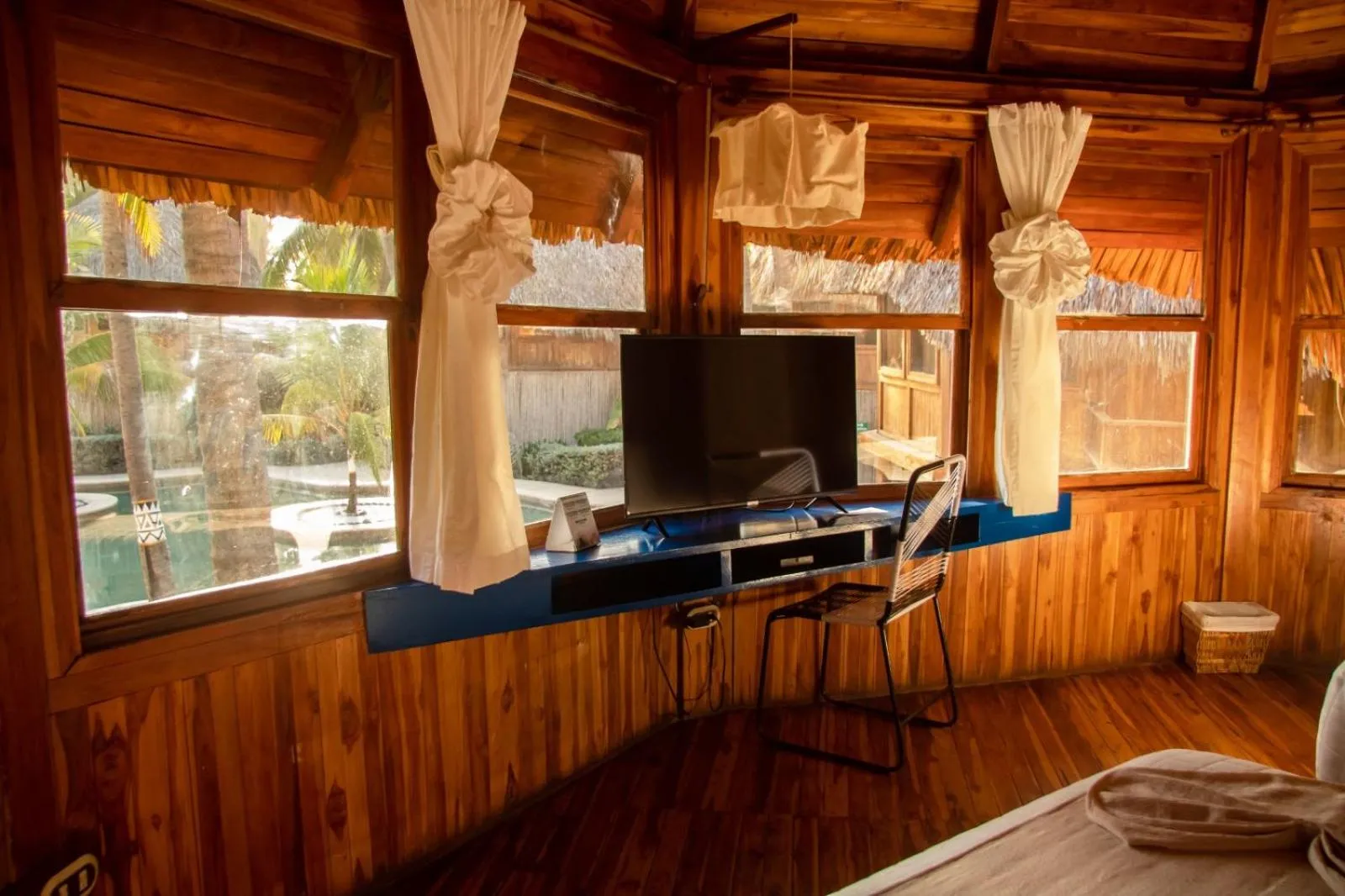 Communal lounge/ TV room in Hotel Tortuga Village