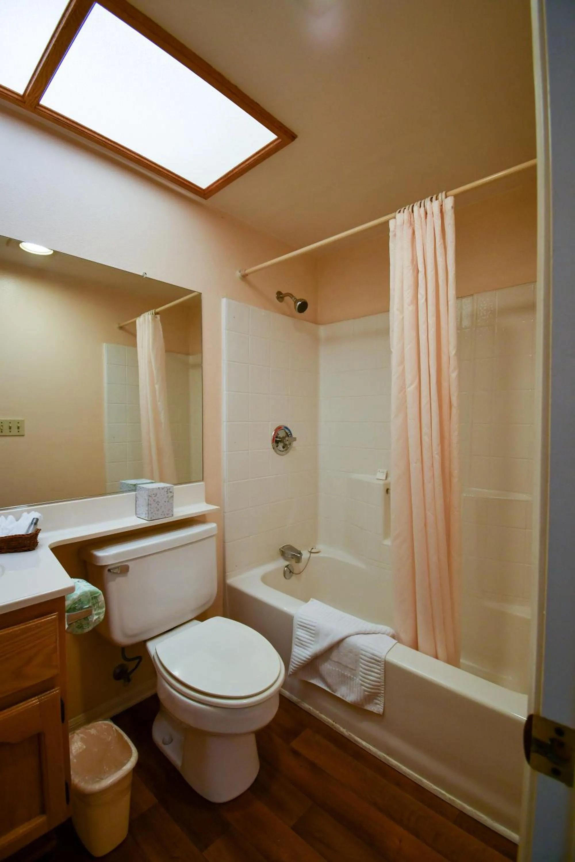 Bathroom in North Bay At Lake Arrowhead