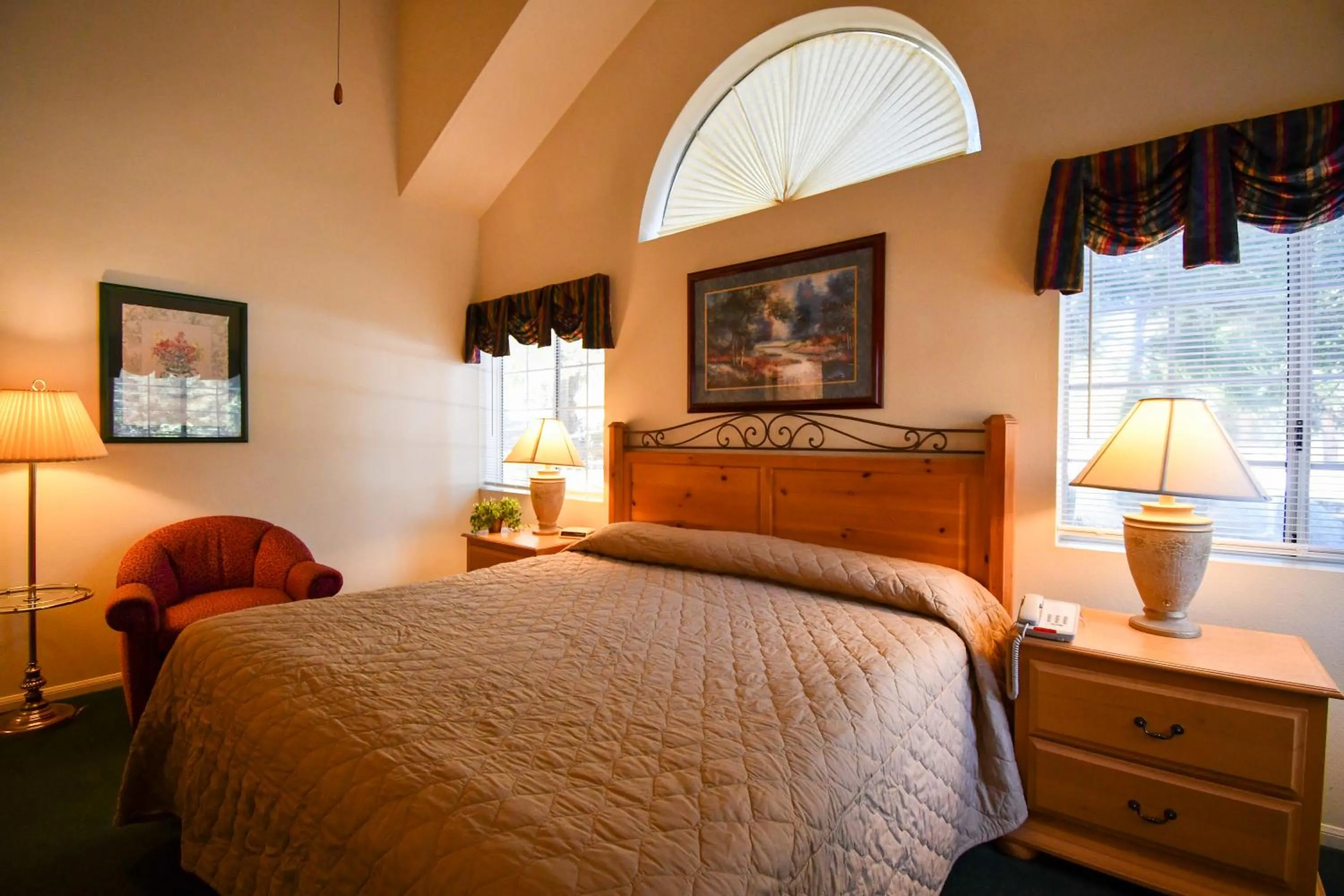 Bedroom in North Bay At Lake Arrowhead