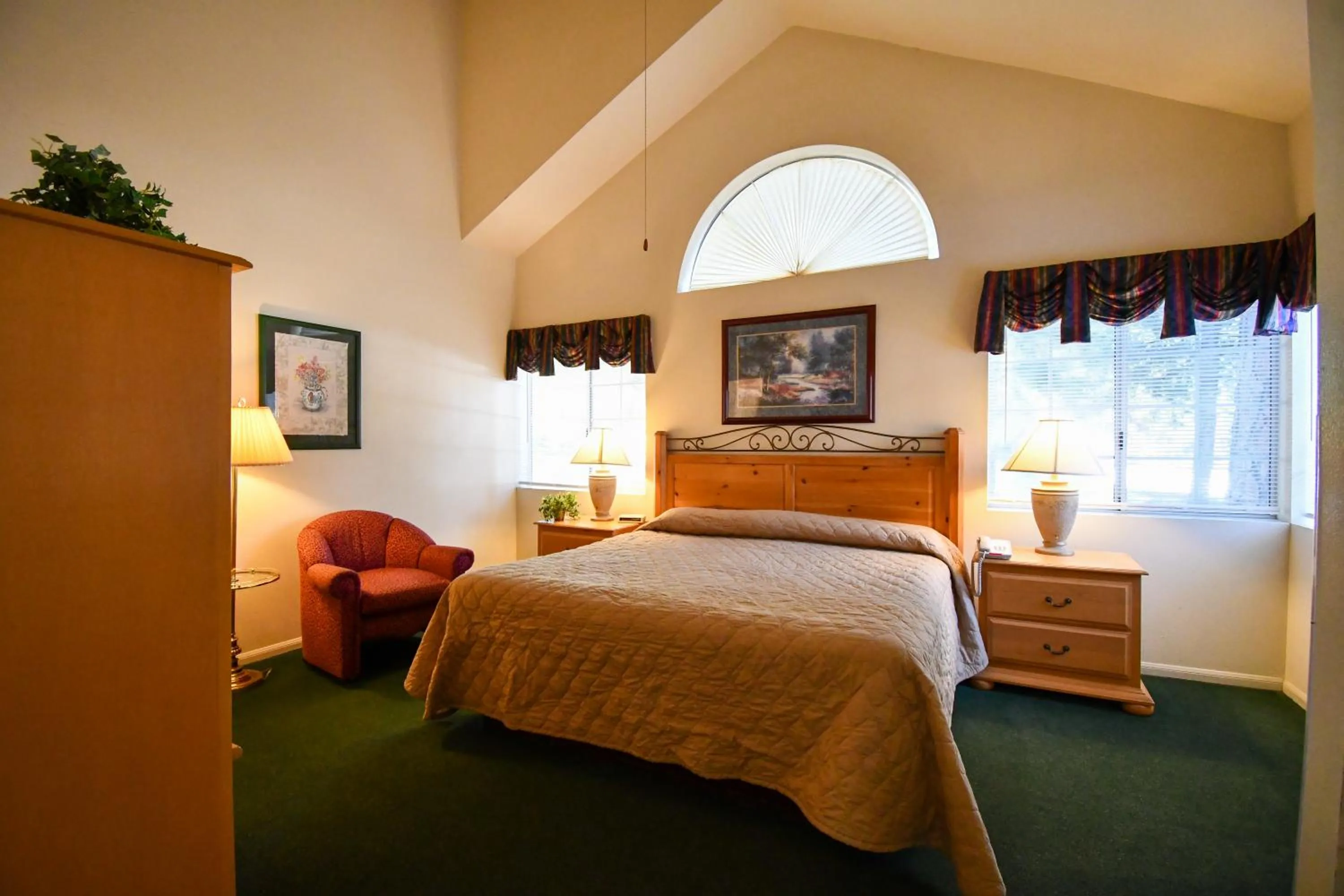 Bed in North Bay At Lake Arrowhead