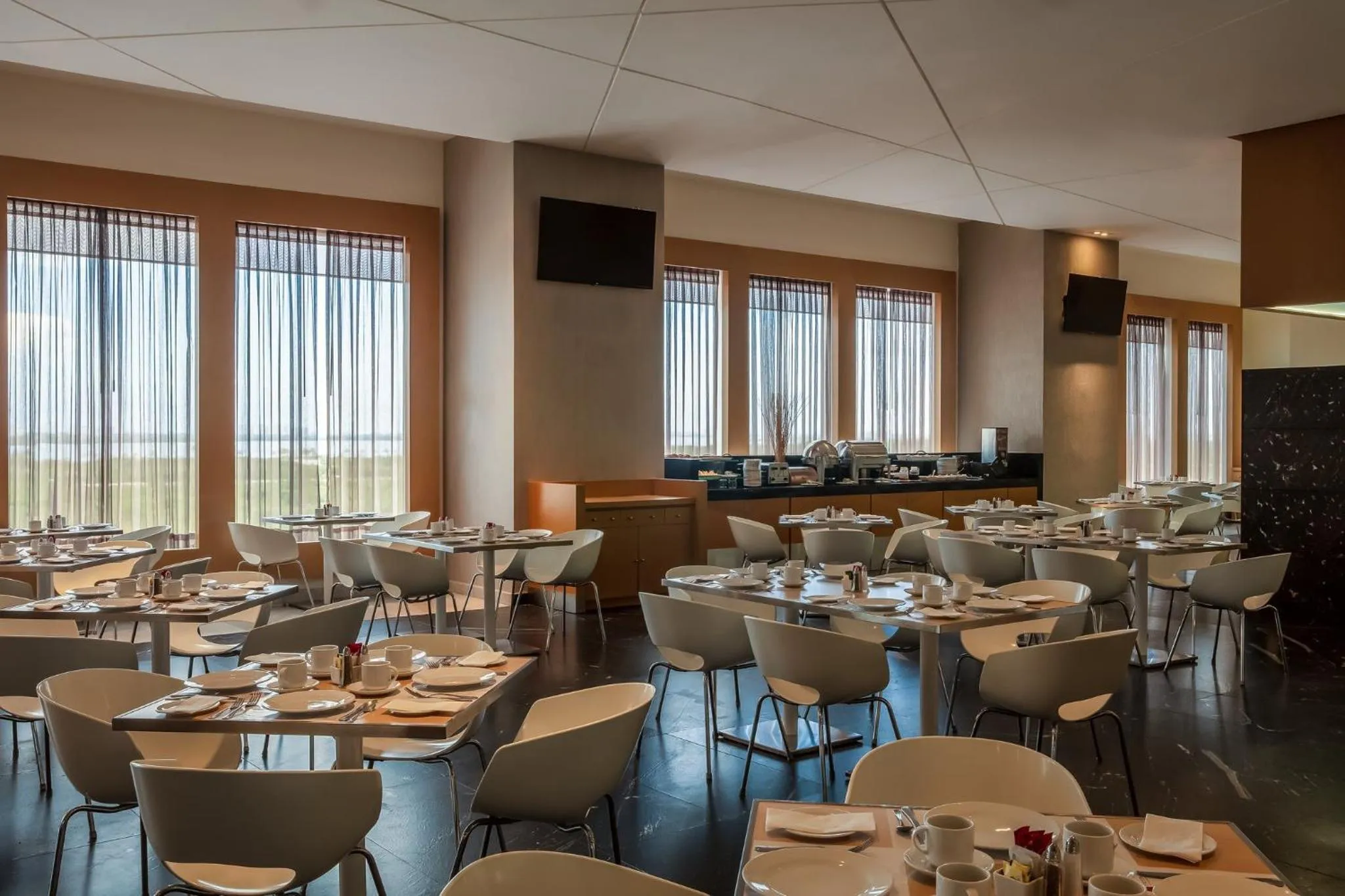 Restaurant/places to eat in Fiesta Inn Cancun Las Americas