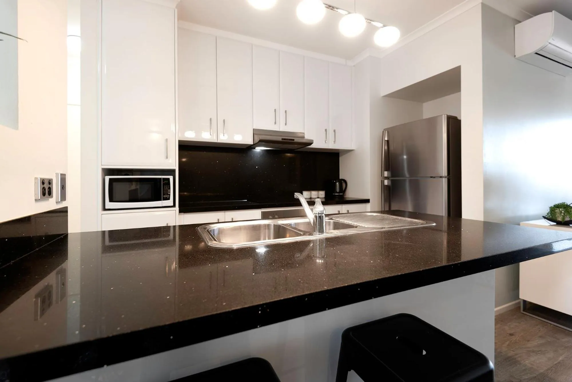 kitchen in Marlin Cove Holiday Resort