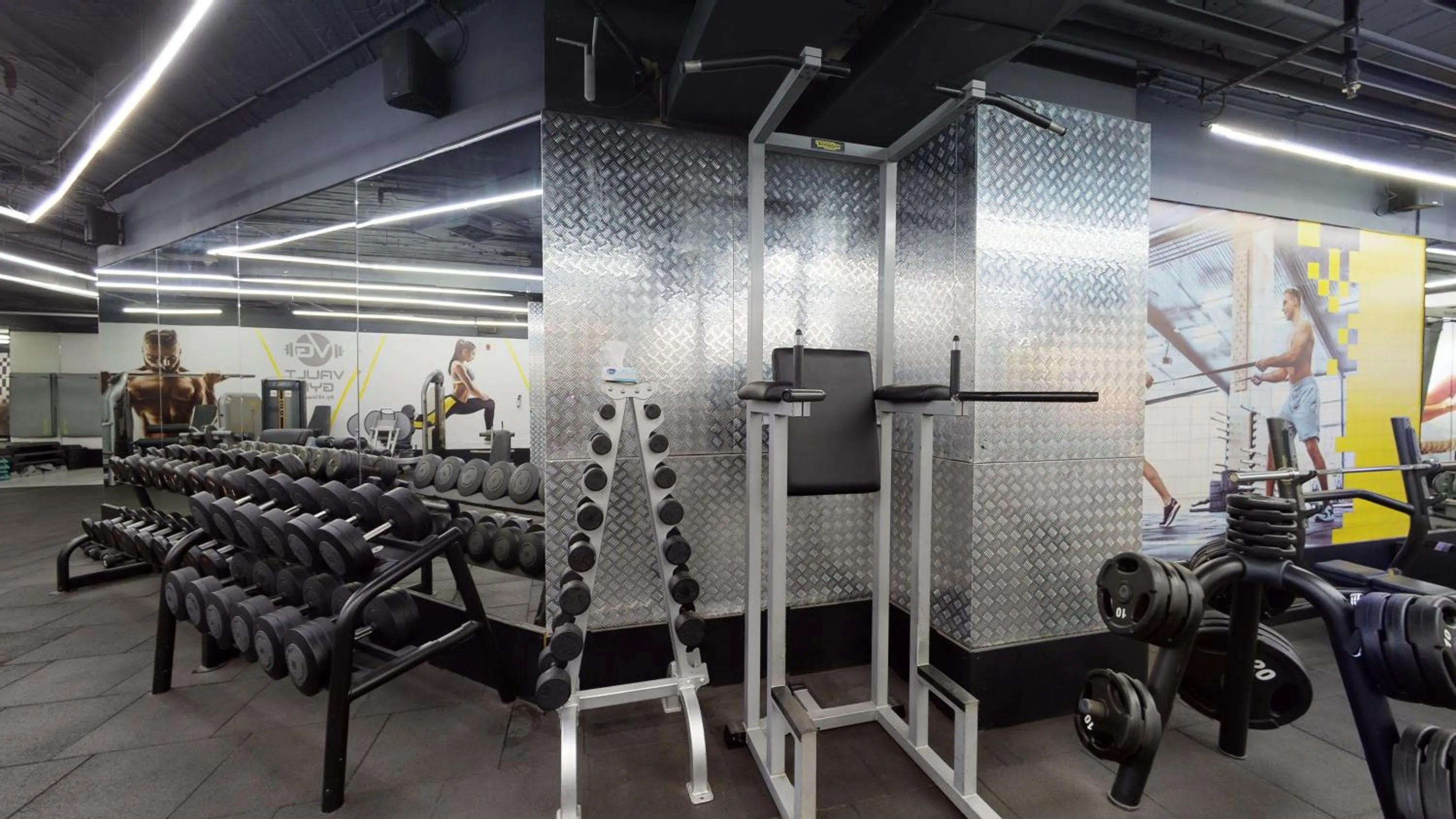 Fitness centre/facilities in Ayass Hotel