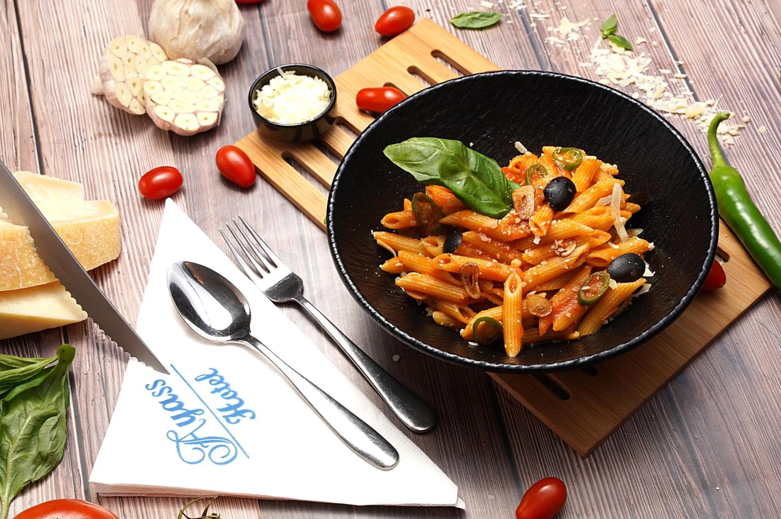 Restaurant/places to eat in Ayass Hotel