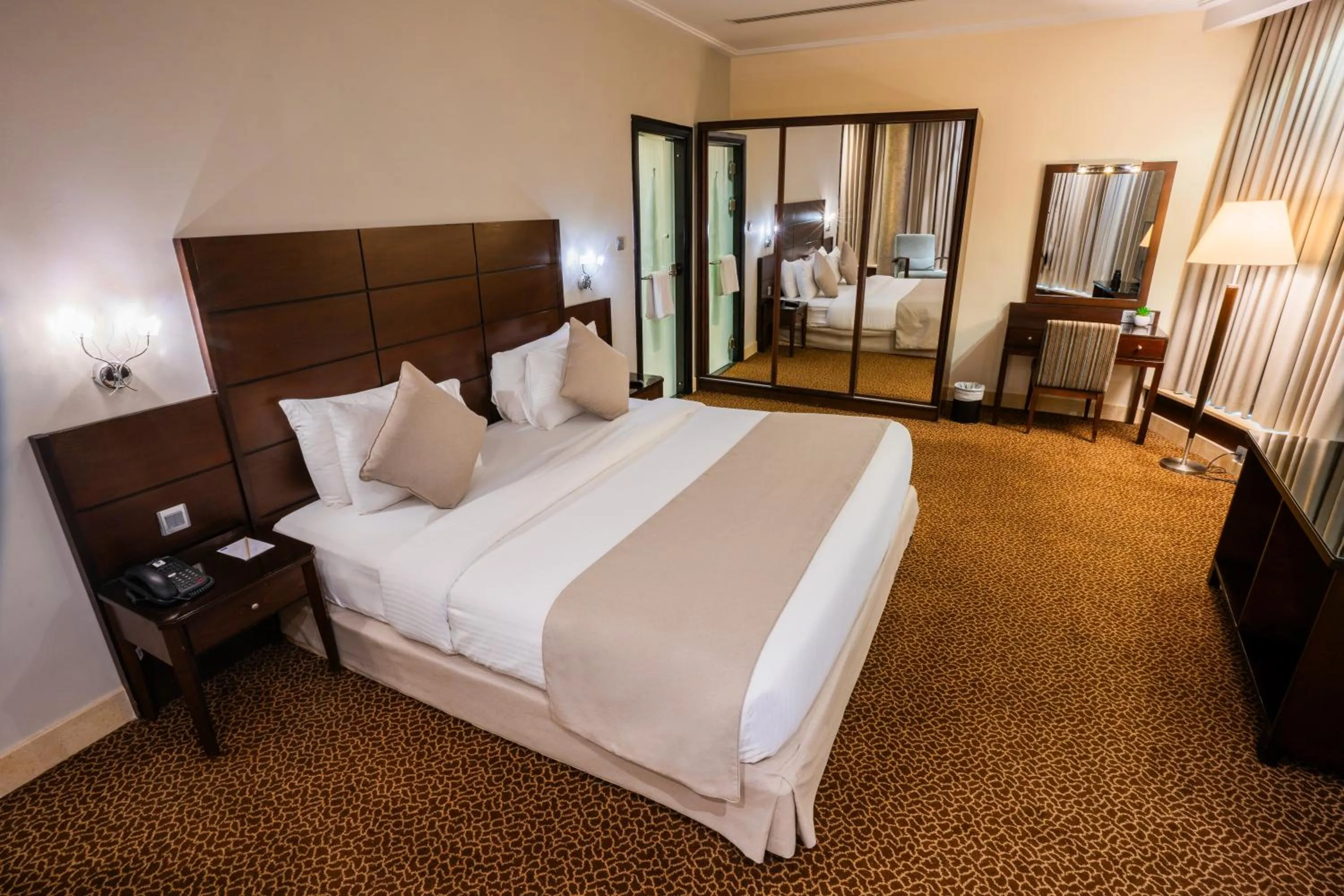 Bedroom, Bed in Ayass Hotel