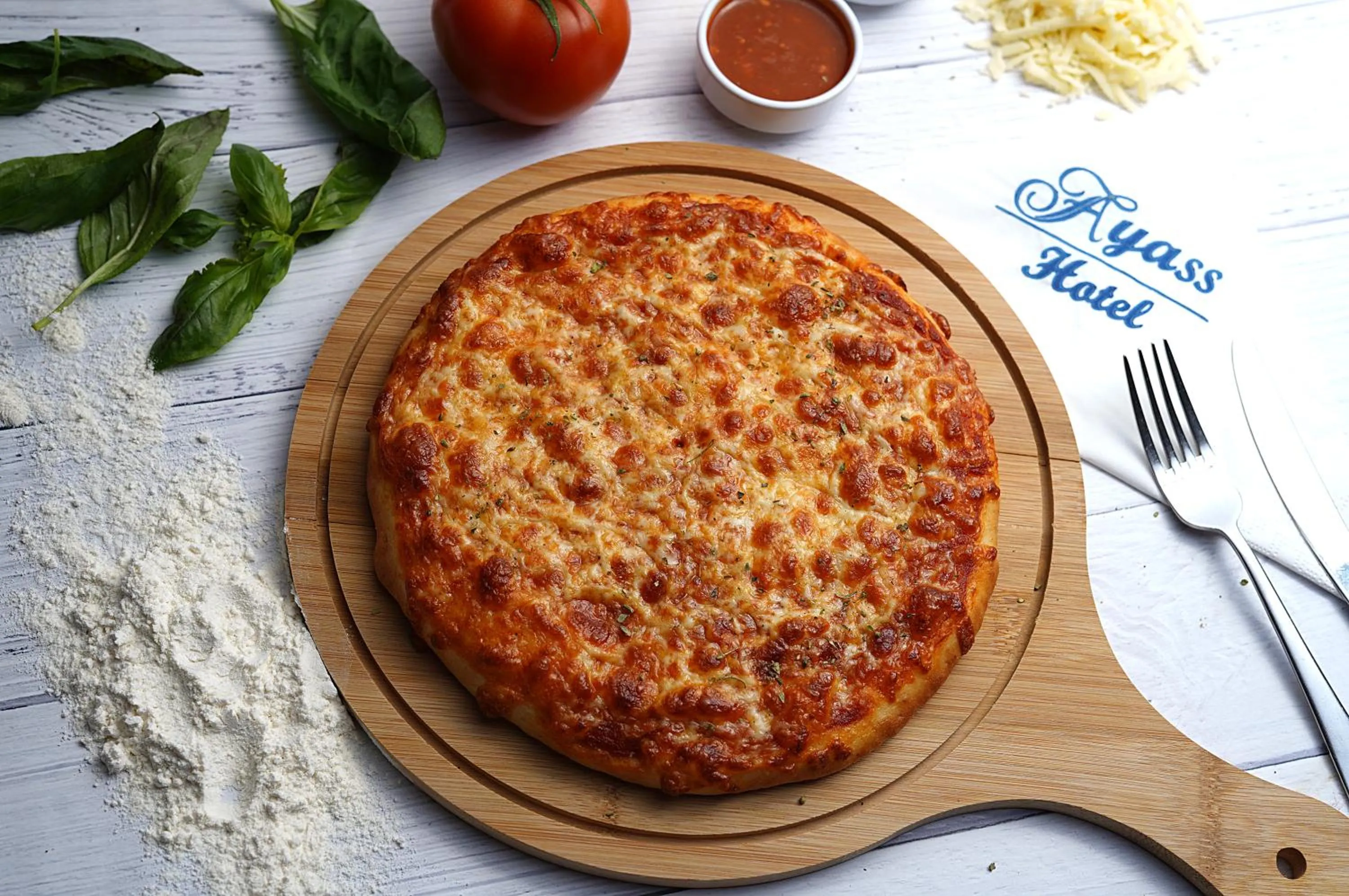 Restaurant/places to eat in Ayass Hotel