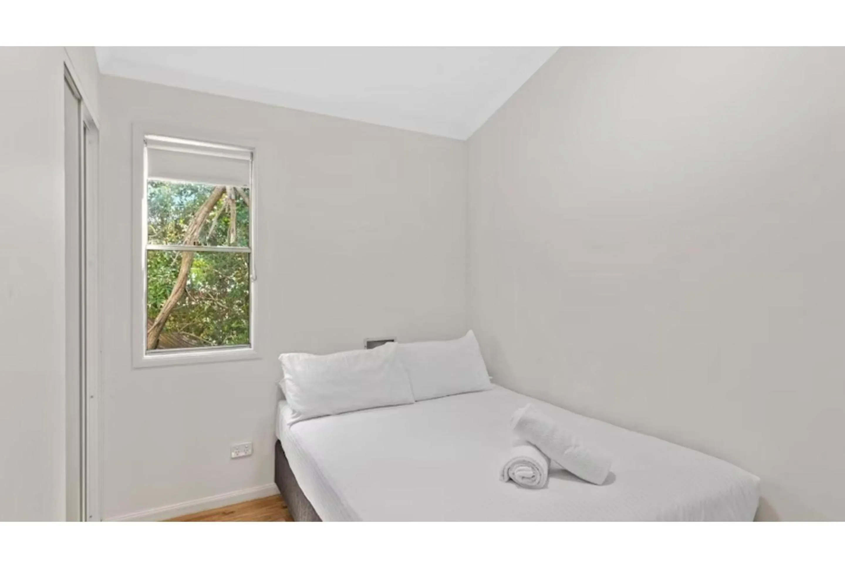 Bedroom, Bed in Discovery Parks - Woodman Point