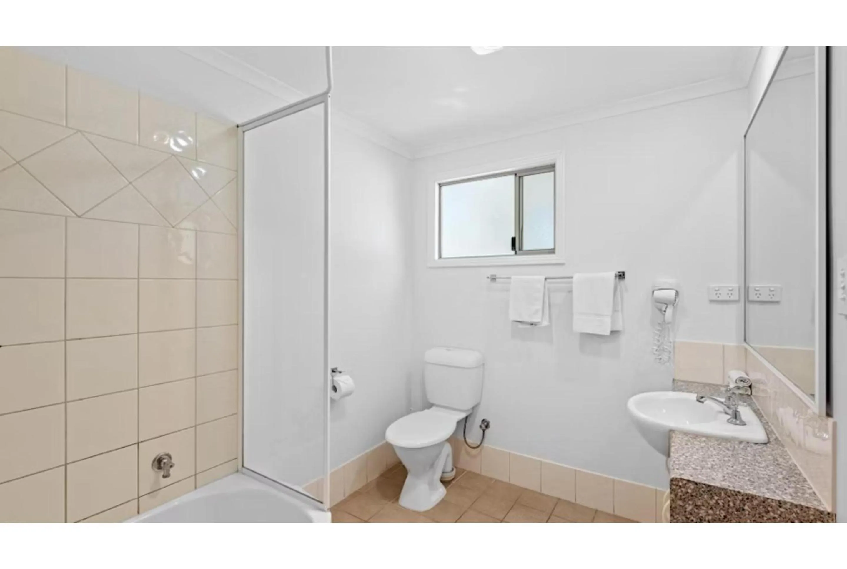 Bathroom in Discovery Parks - Woodman Point