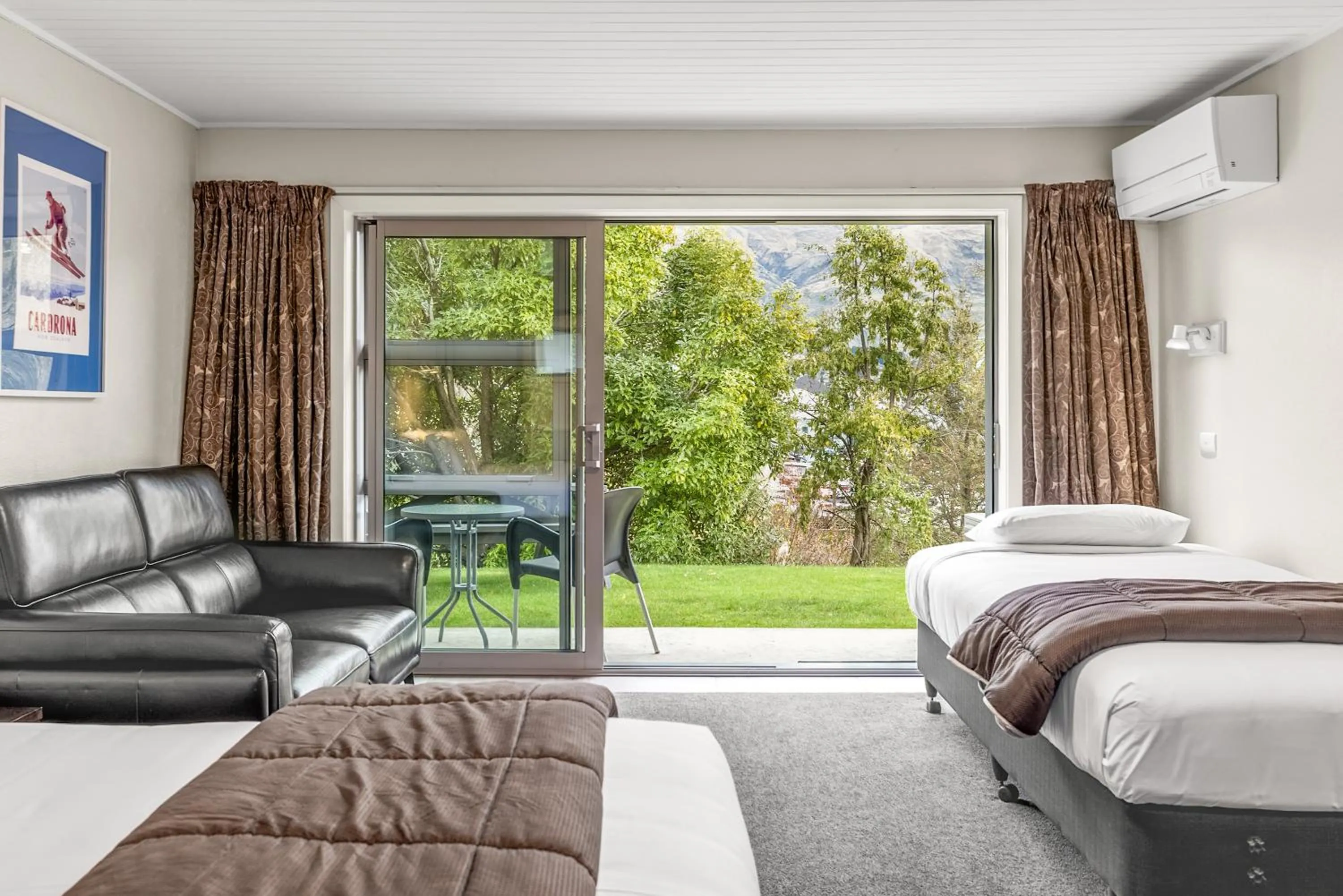 Bedroom, Bed in ASURE Brookvale Motel