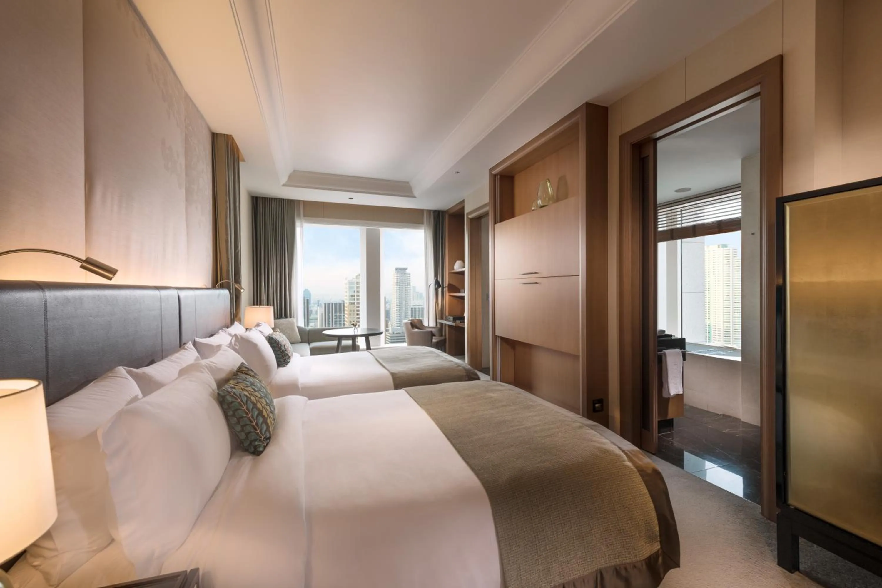 Bedroom, Bed in The St. Regis Osaka