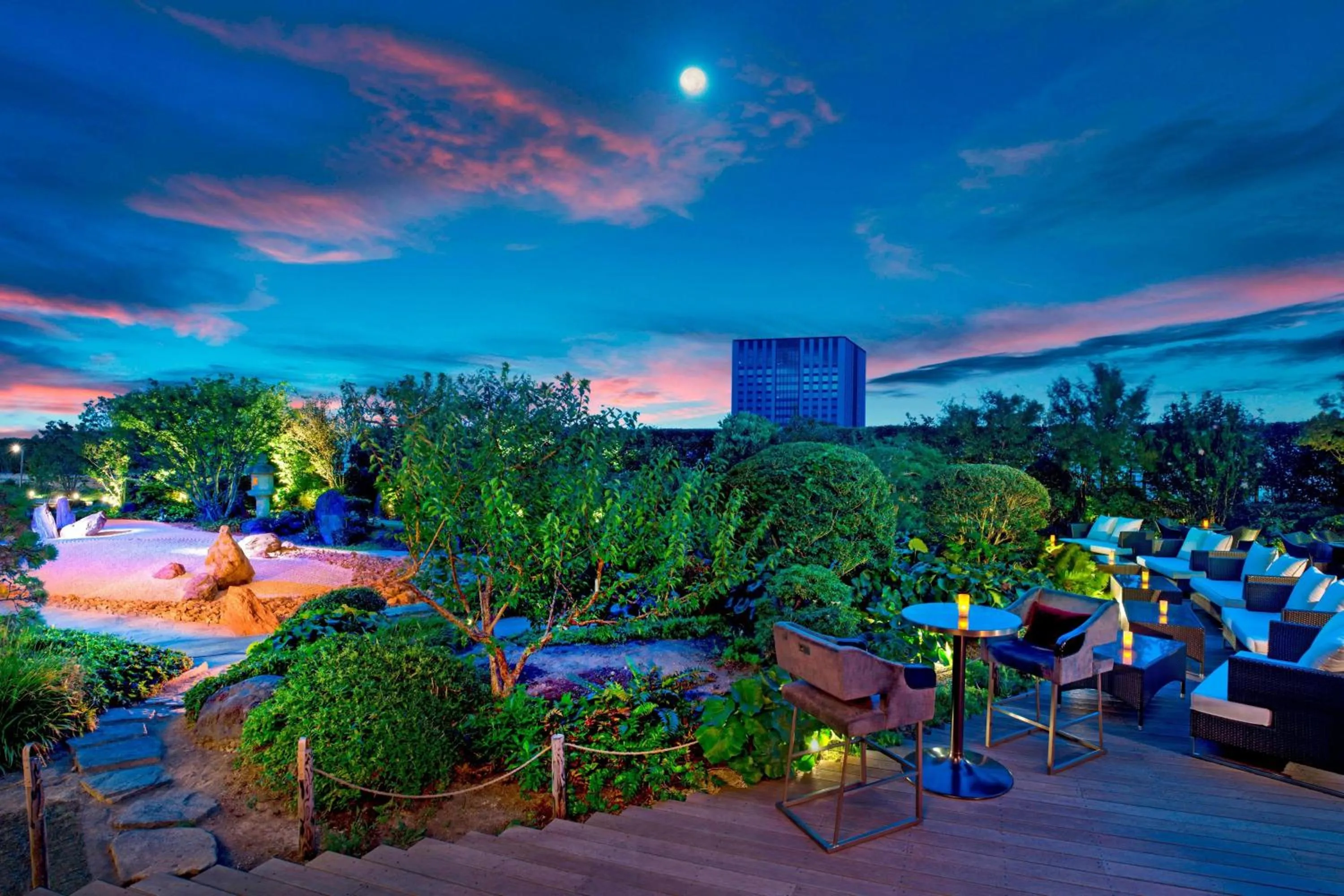 Restaurant/places to eat in The St. Regis Osaka