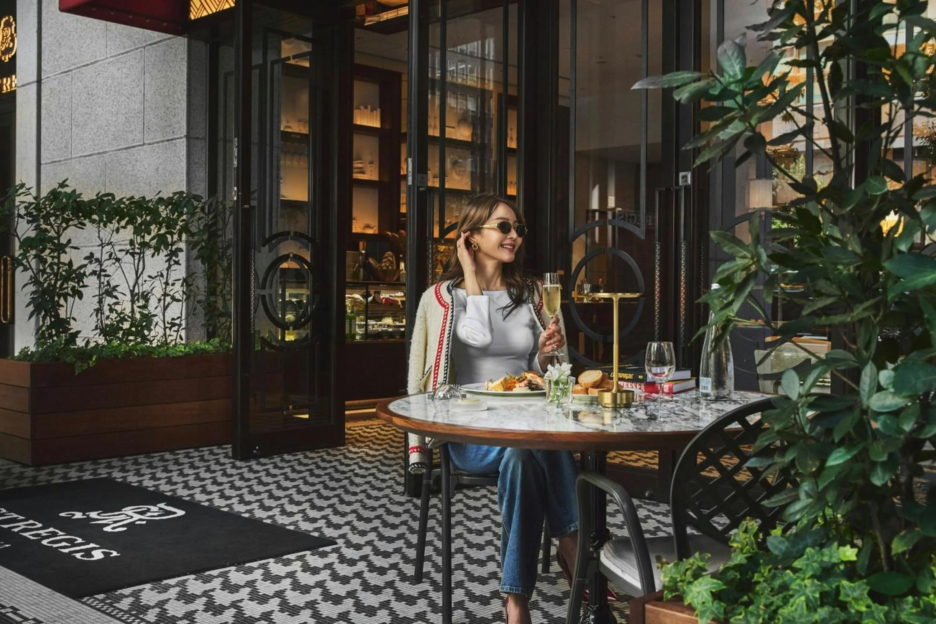 Restaurant/places to eat in The St. Regis Osaka