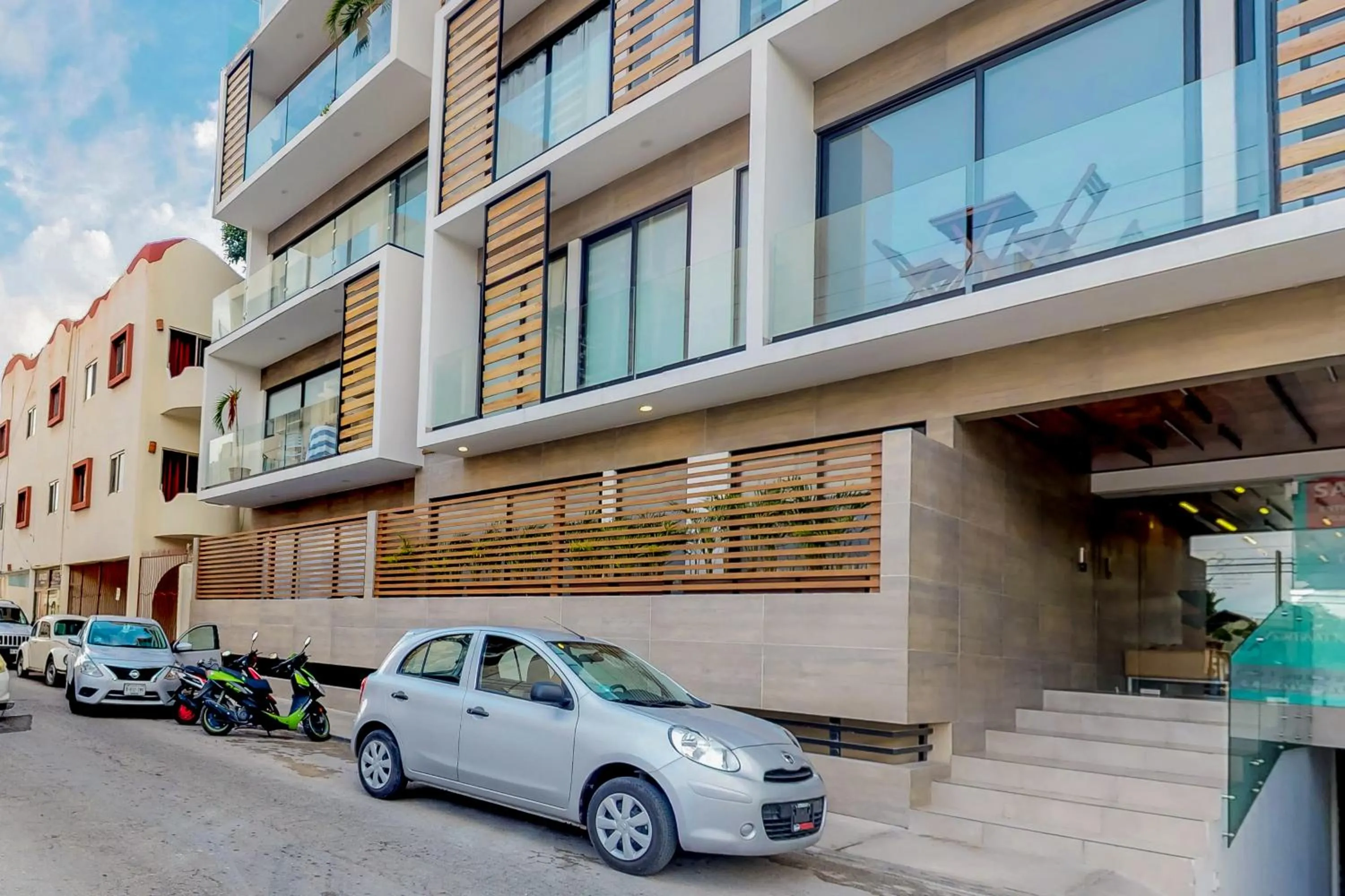 Icono Playa Condos, B307