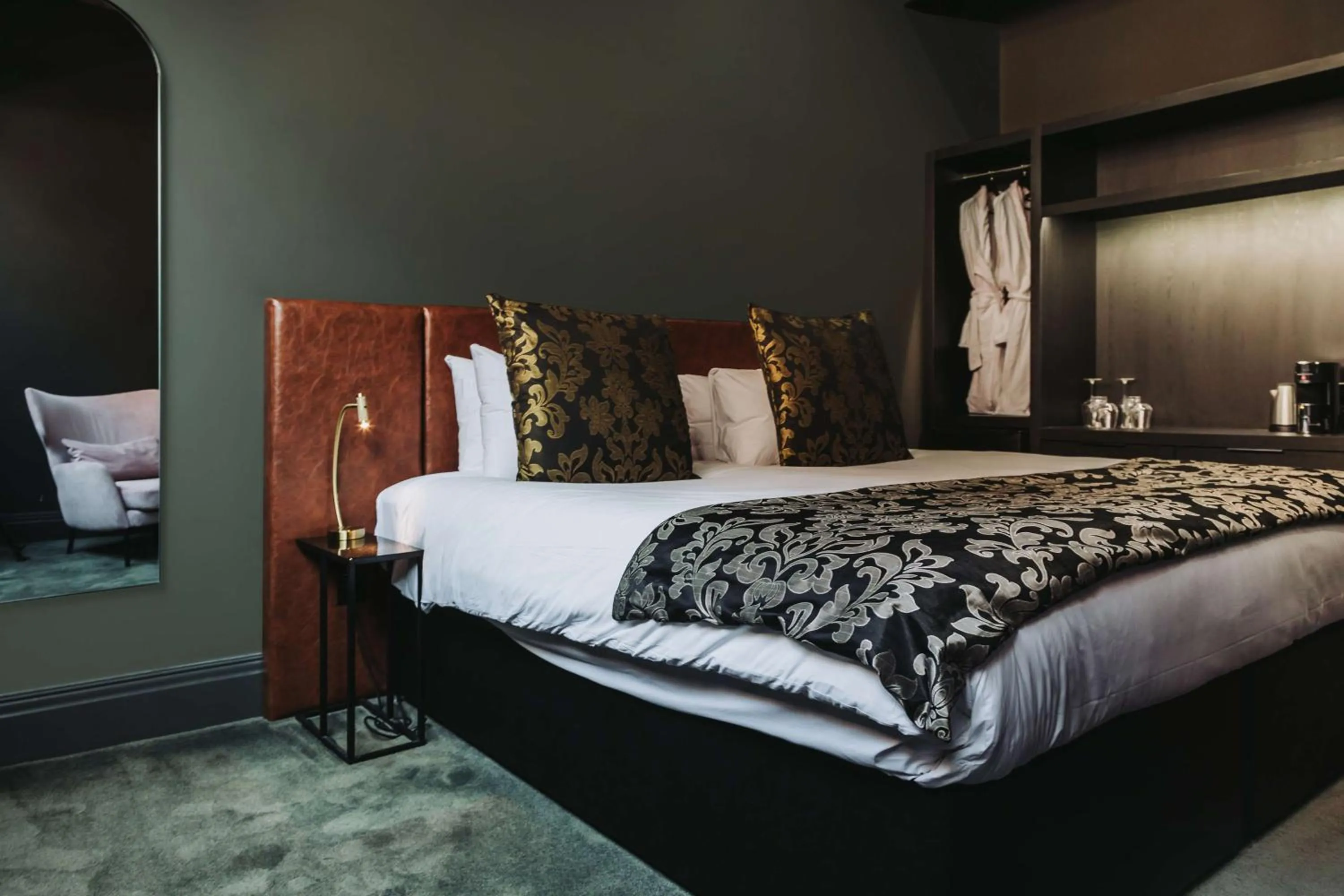 Bedroom, Bed in Velvet Hotel Manchester, WorldHotels Crafted