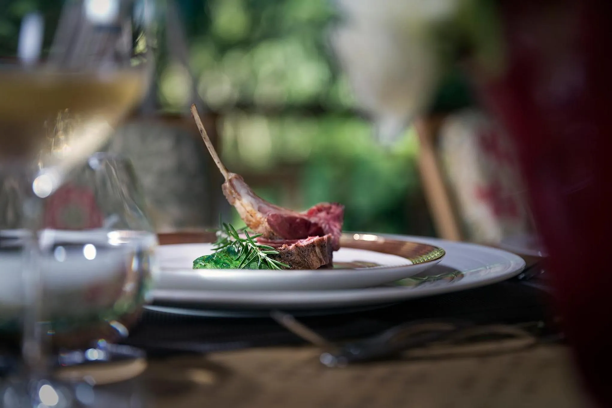 Food and drinks in Pa Sak Tong