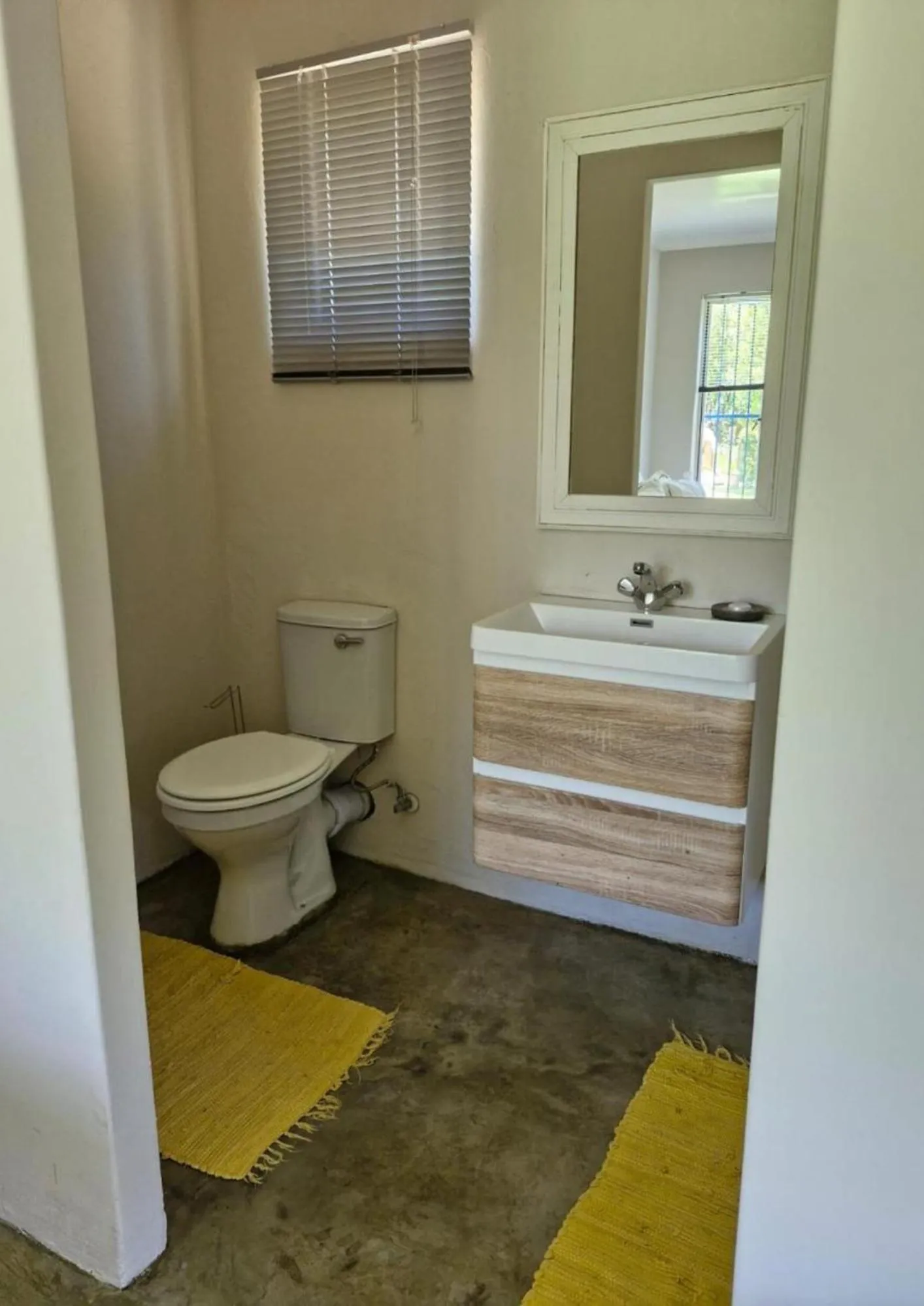 Toilet in Blue Hills Lodge