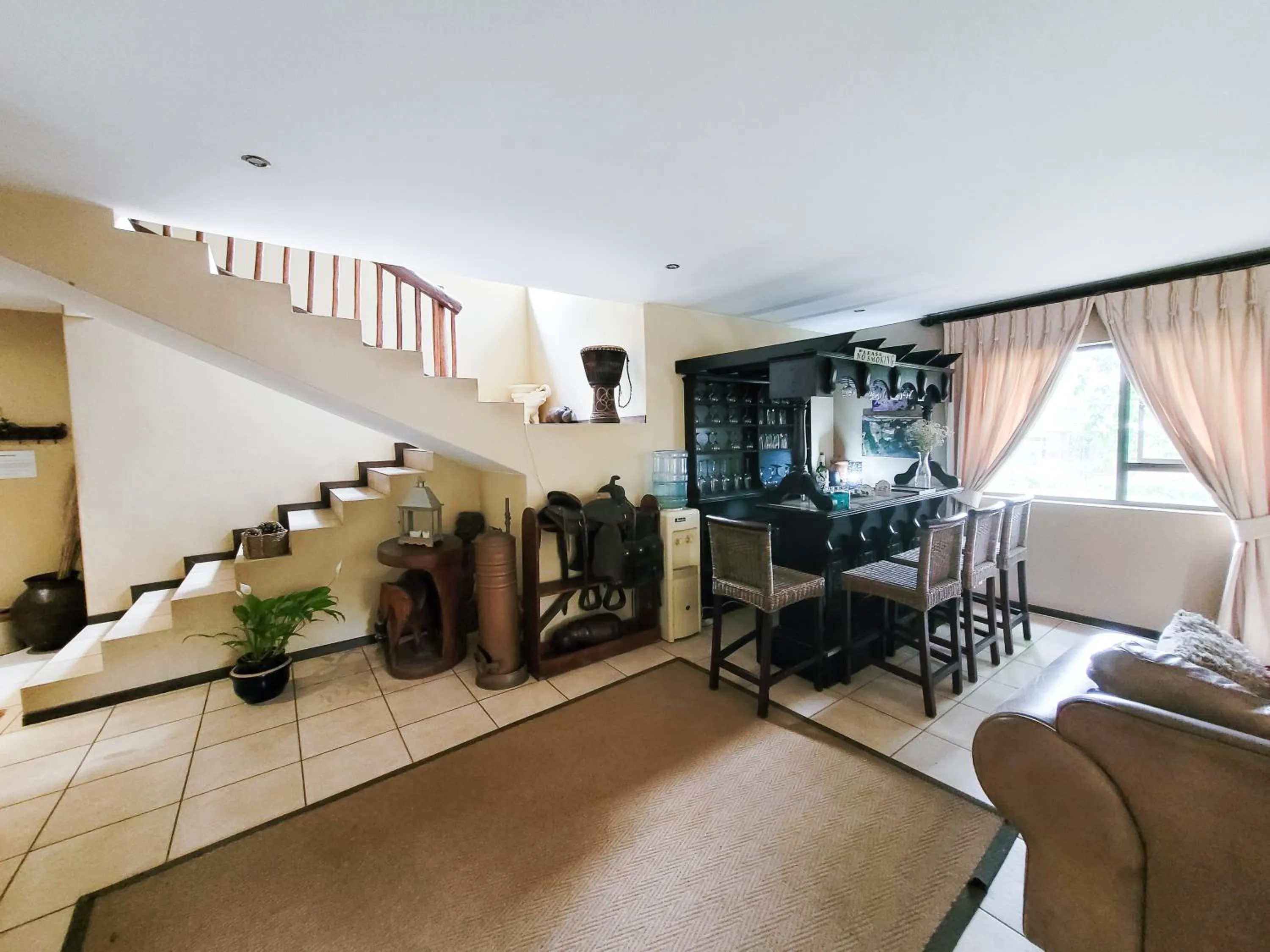 Living room in Blue Hills Lodge