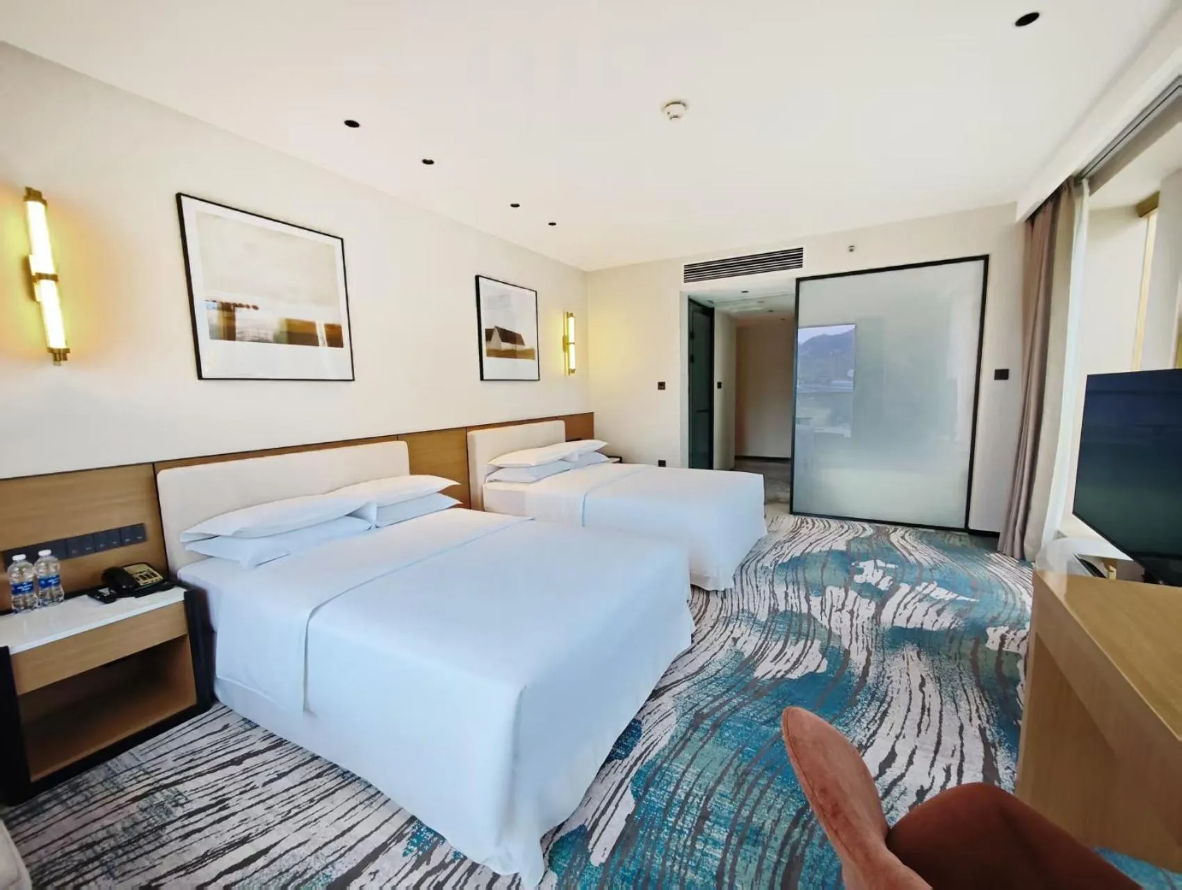 Bed in Sheraton Chongqing Hotel