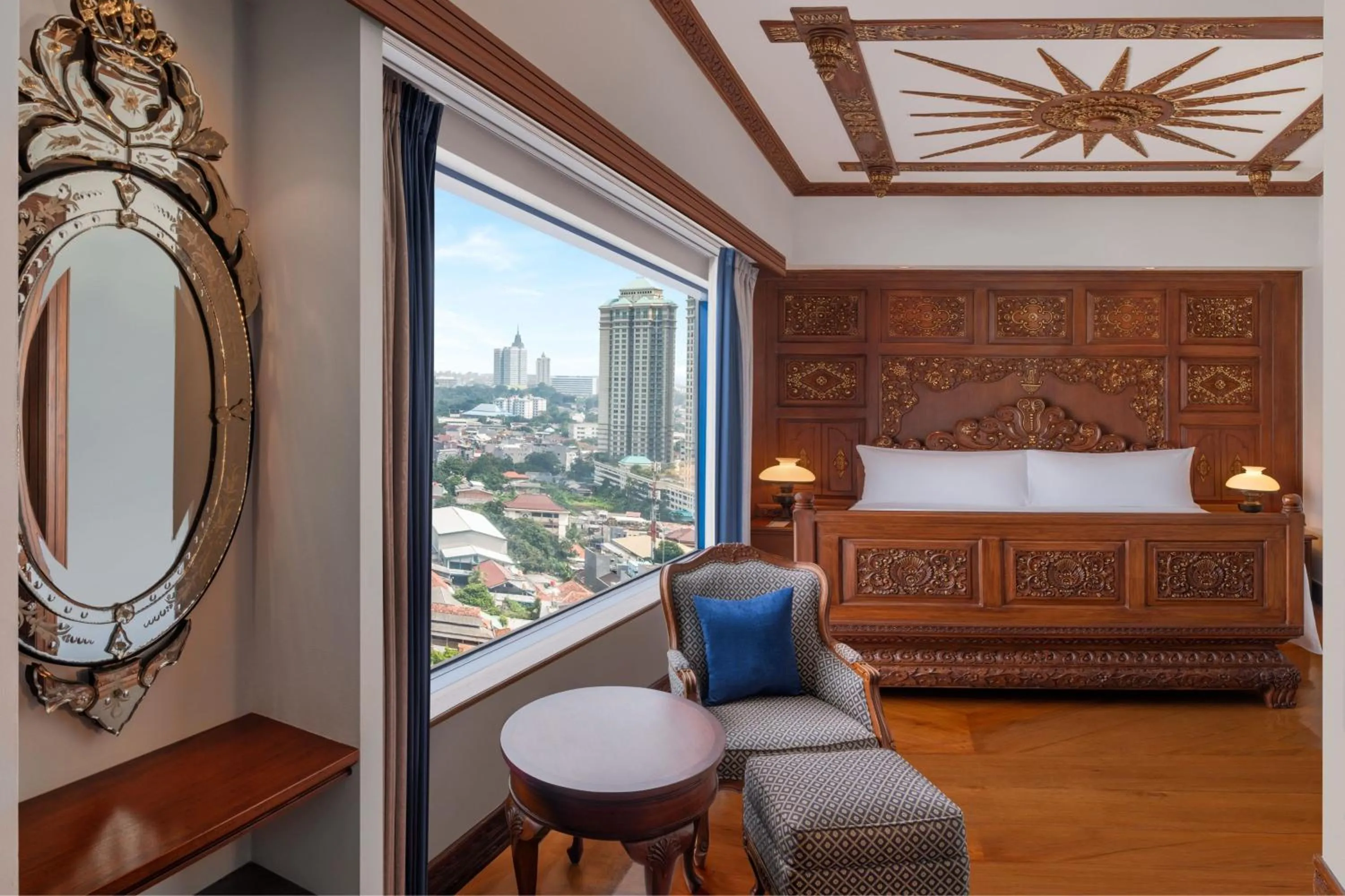 Bedroom, Bed in Le Meridien Jakarta