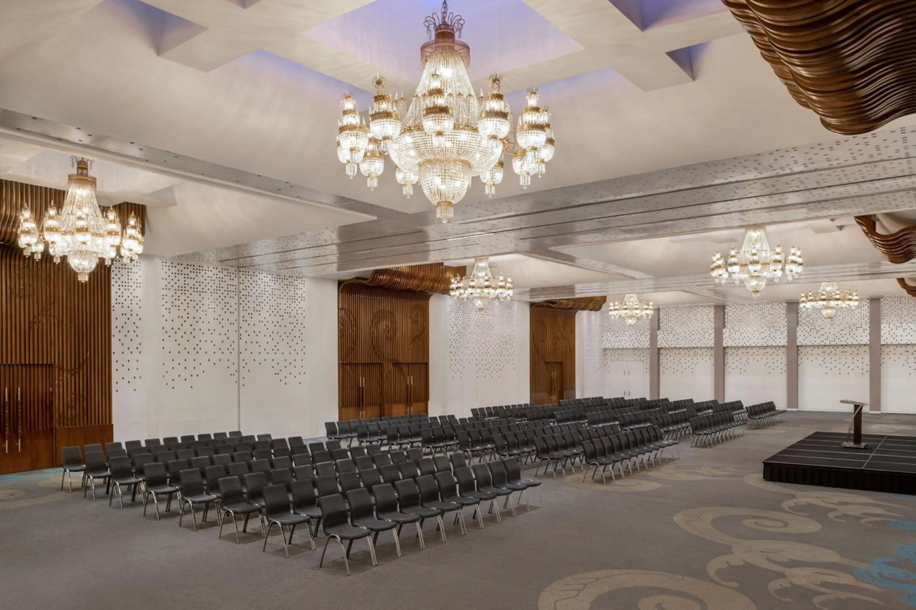 Entertainment in Le Meridien Jakarta