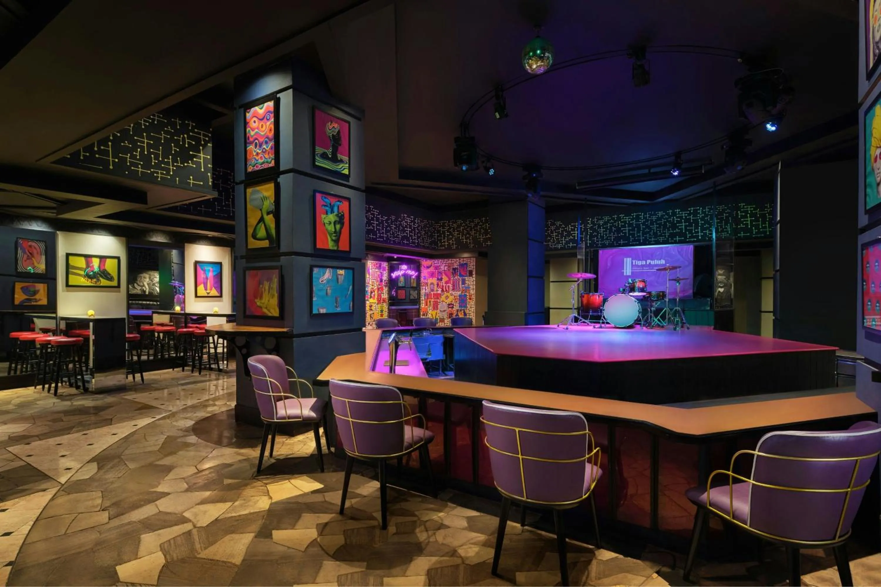 Lounge or bar in Le Meridien Jakarta