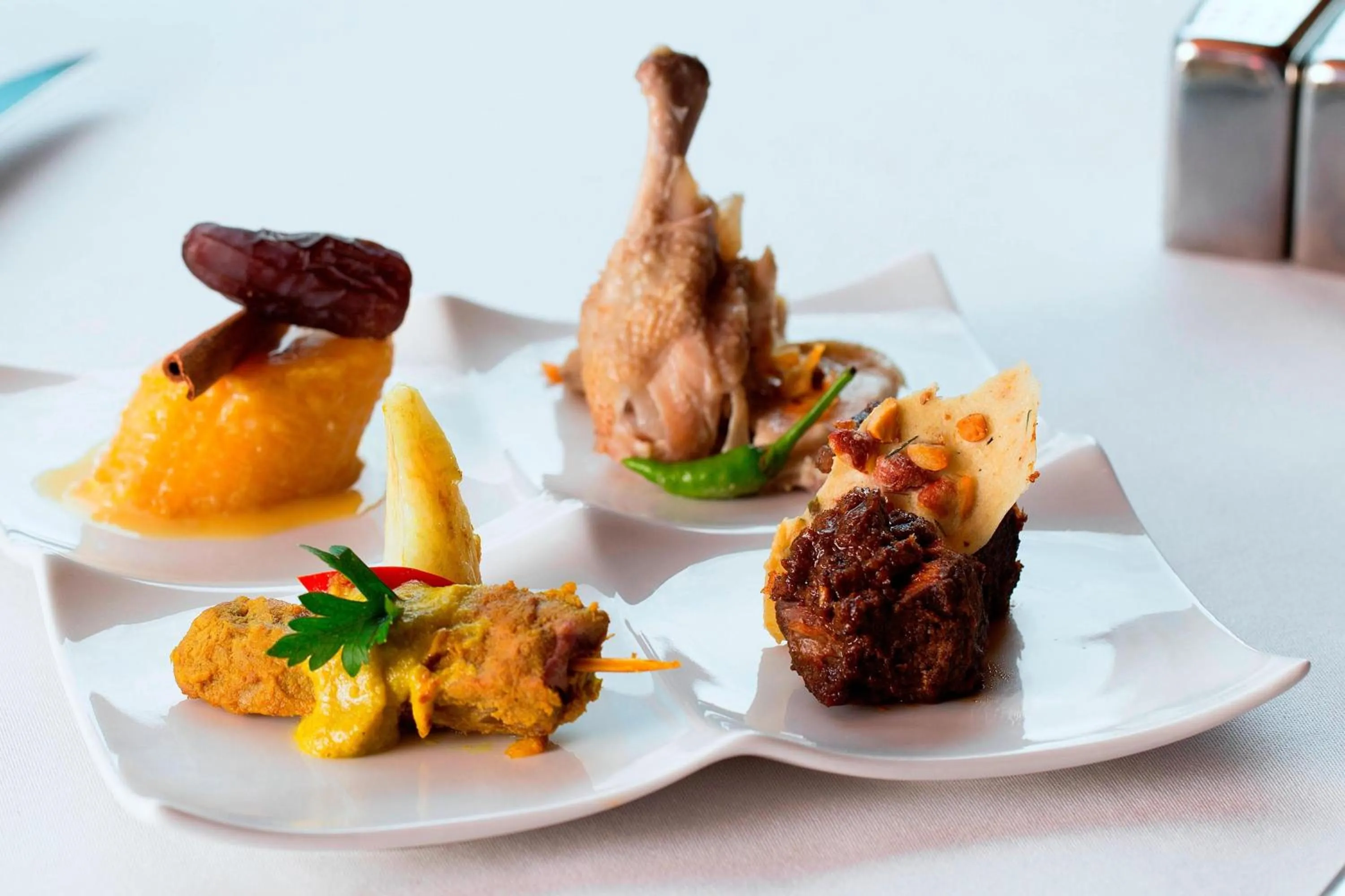 Restaurant/places to eat in Le Meridien Jakarta