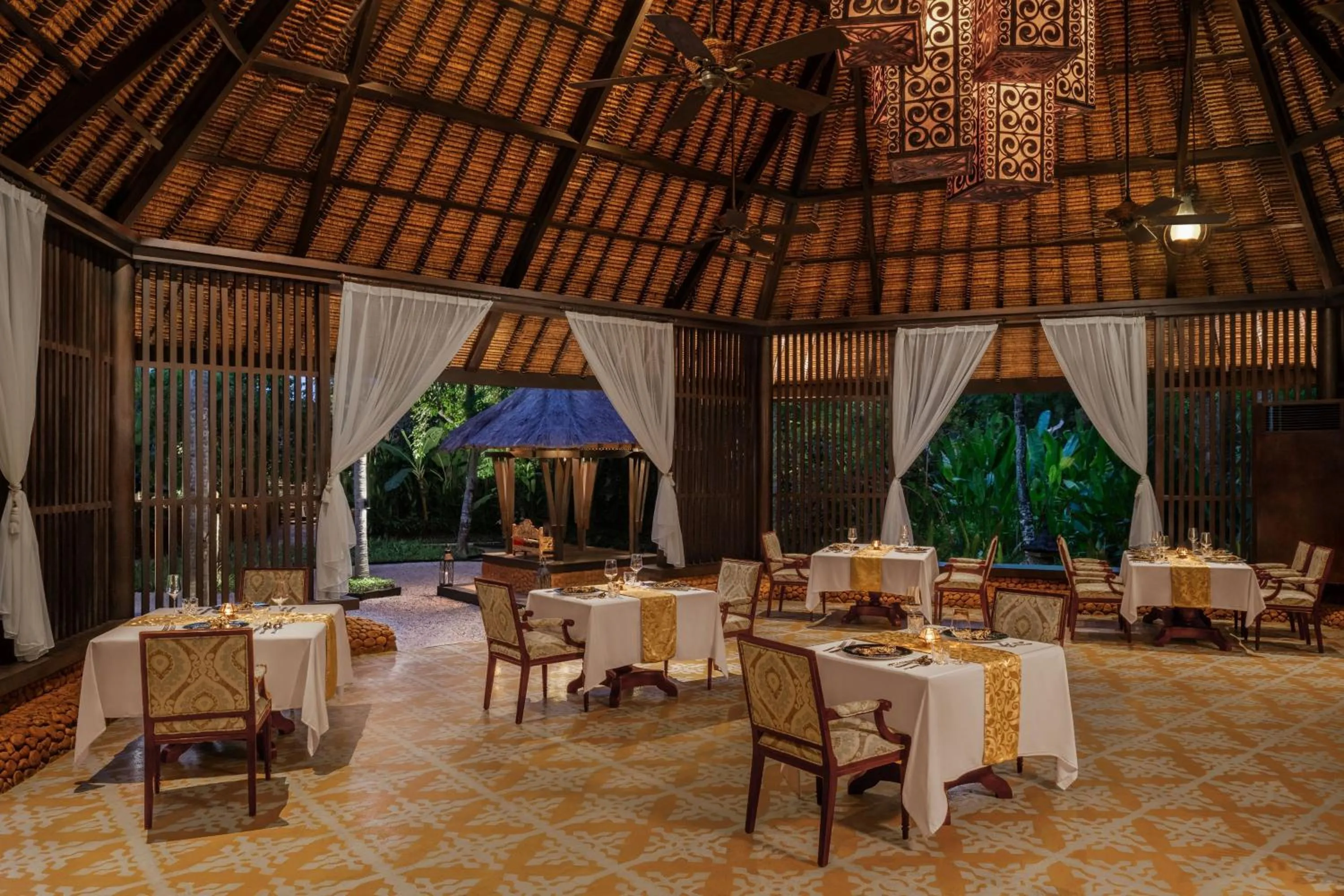 Restaurant/places to eat in The St. Regis Bali Resort