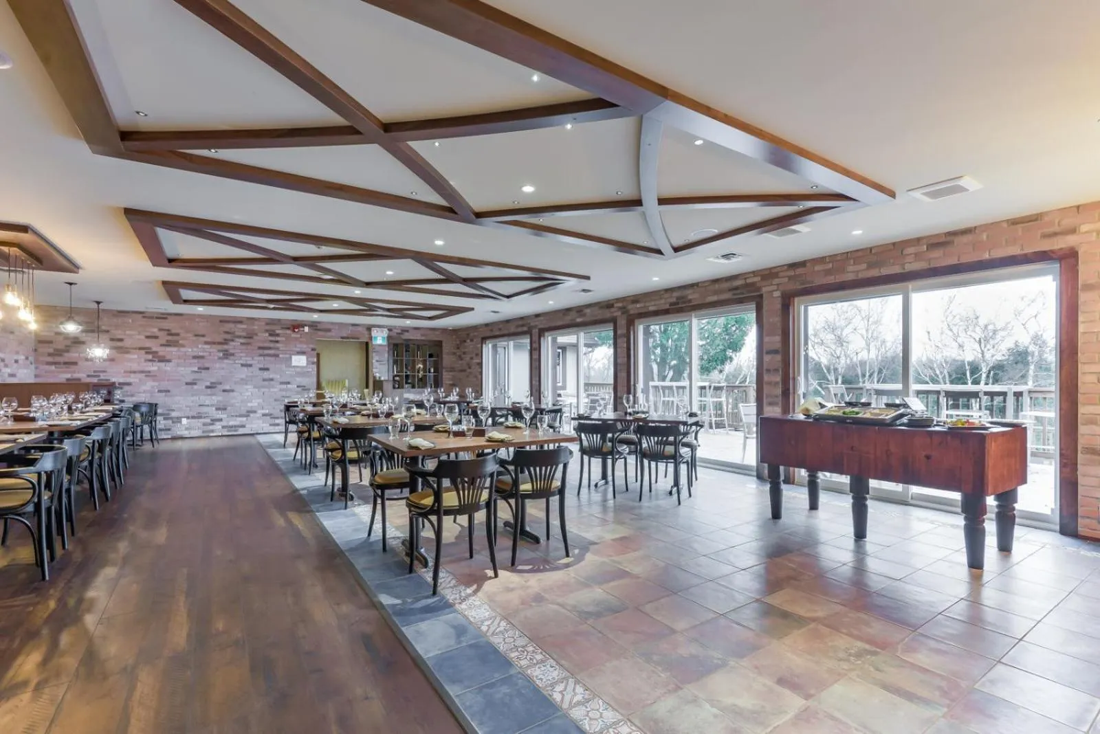 Restaurant/places to eat in Northumberland Heights Wellness Retreat & Spa