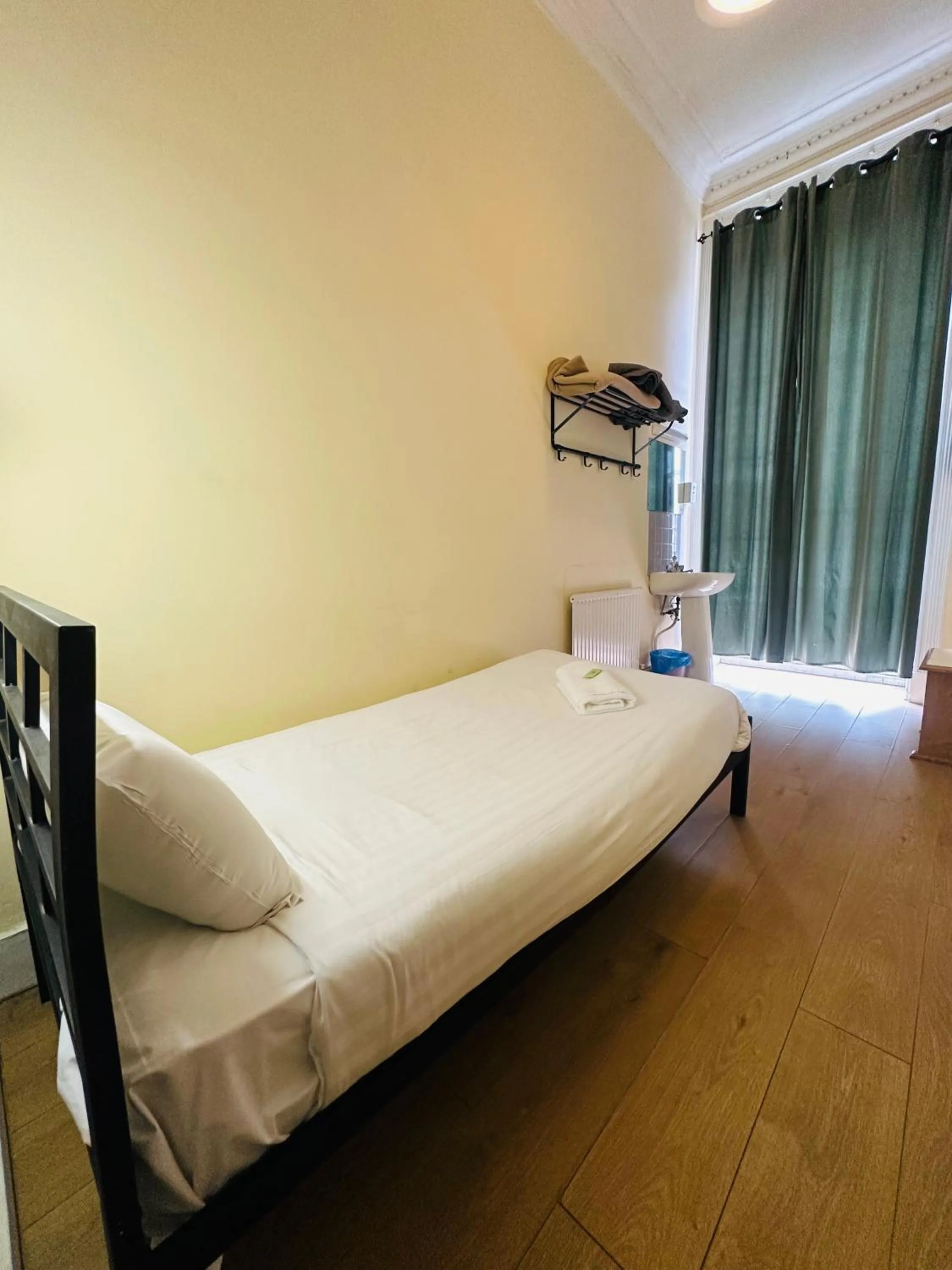 Bedroom, Bed in Thanet Hotel Annex