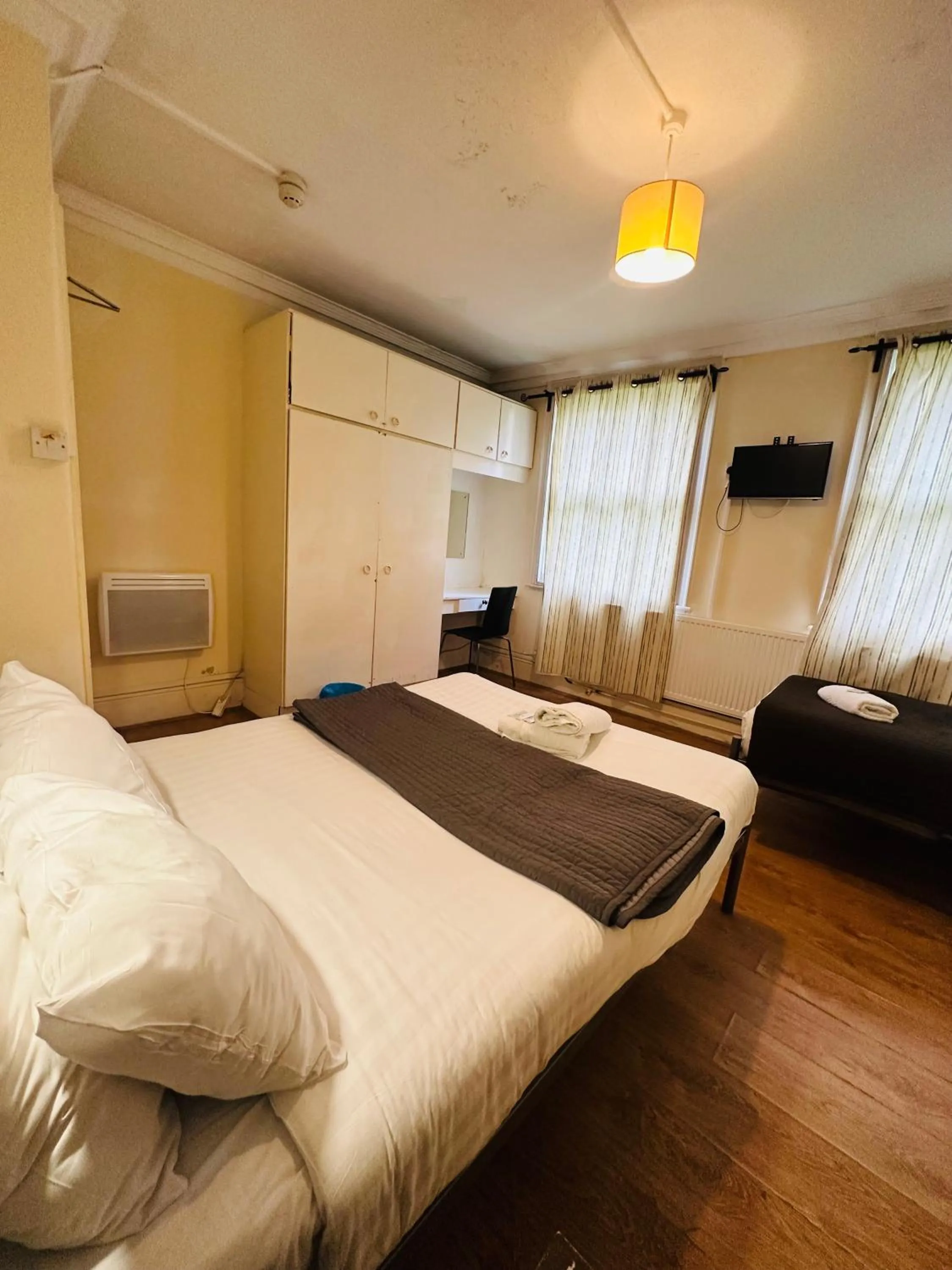 Bedroom, Bed in Thanet Hotel Annex