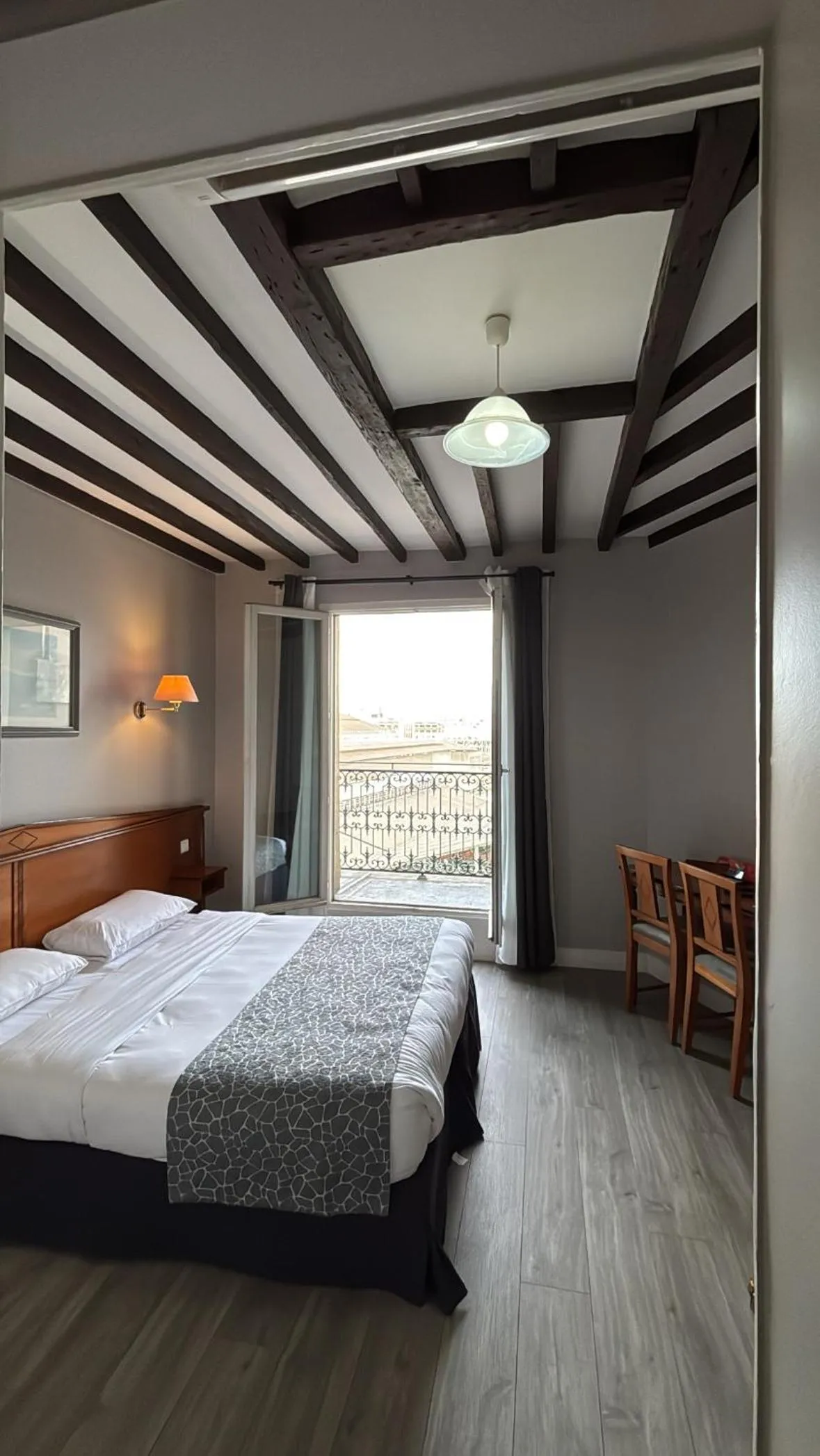 Hotel Richmond Gare du Nord