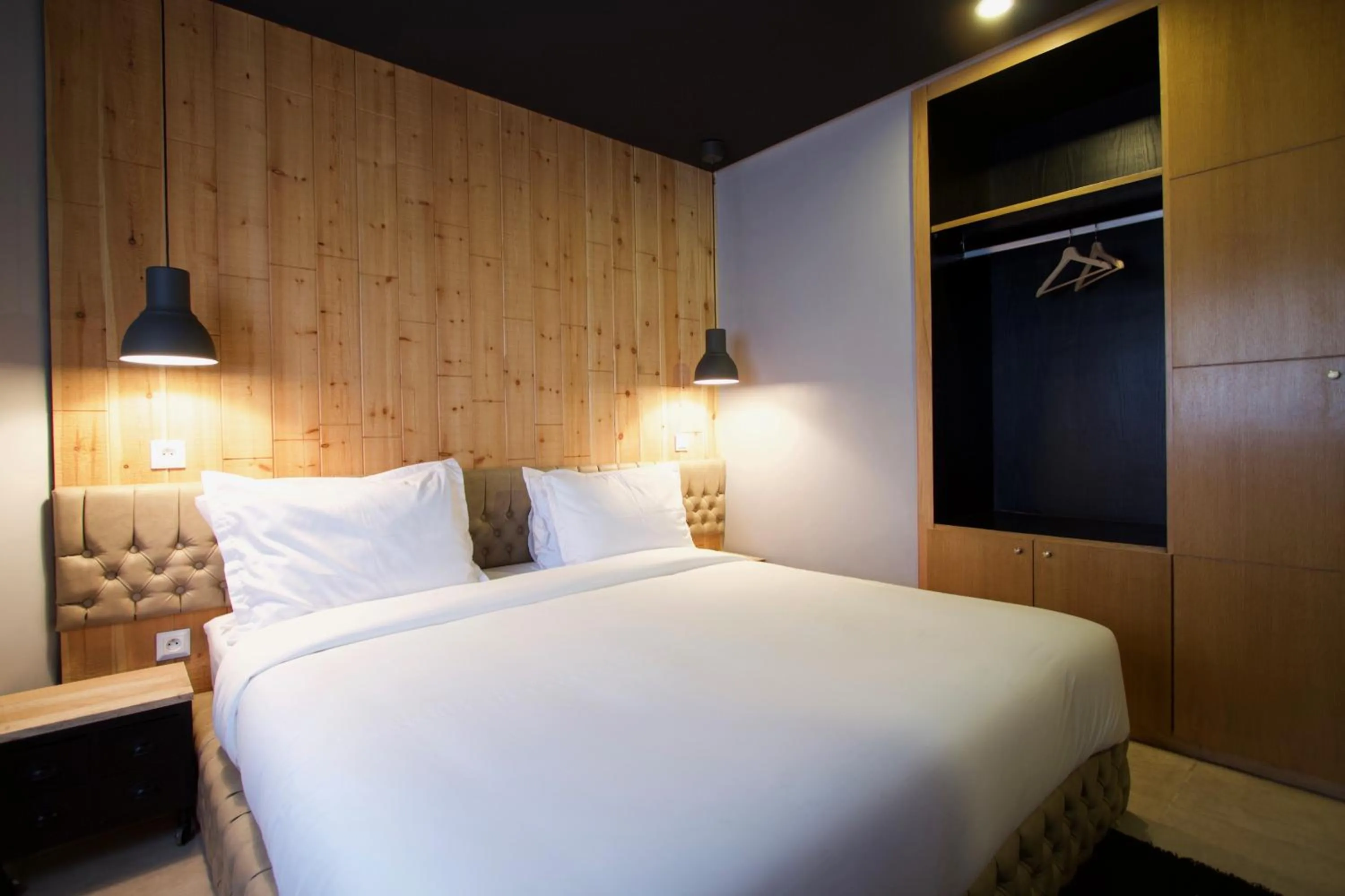 Bed in Suite Loc Suite & Spa