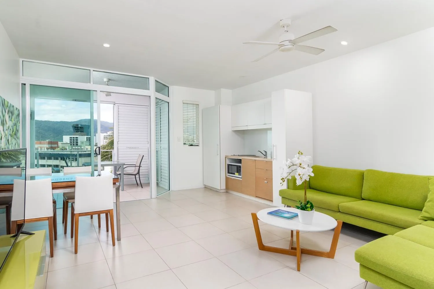 Living room in 201 Lake Street