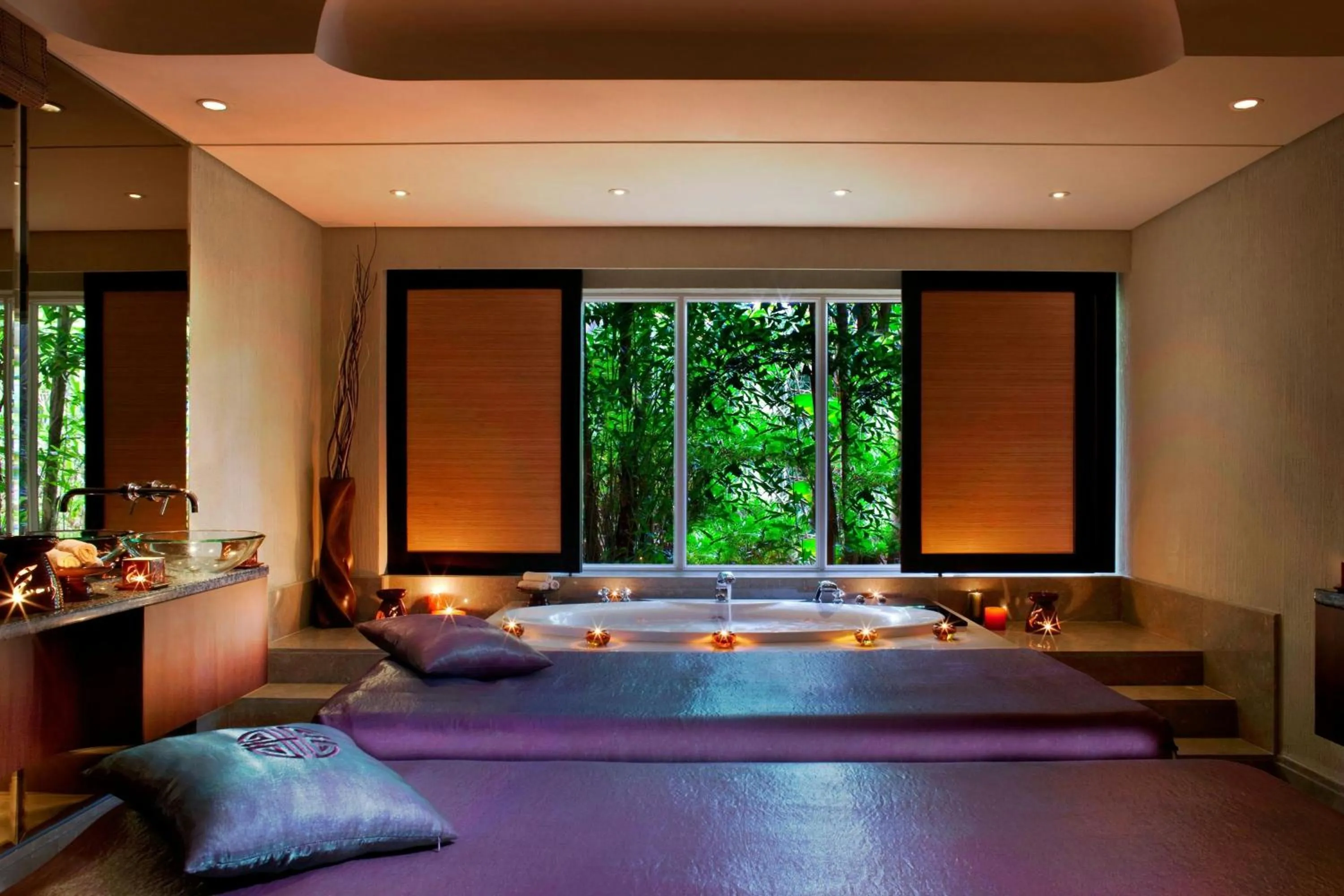 Spa and wellness centre/facilities, Bed in Sheraton Haikou Hotel