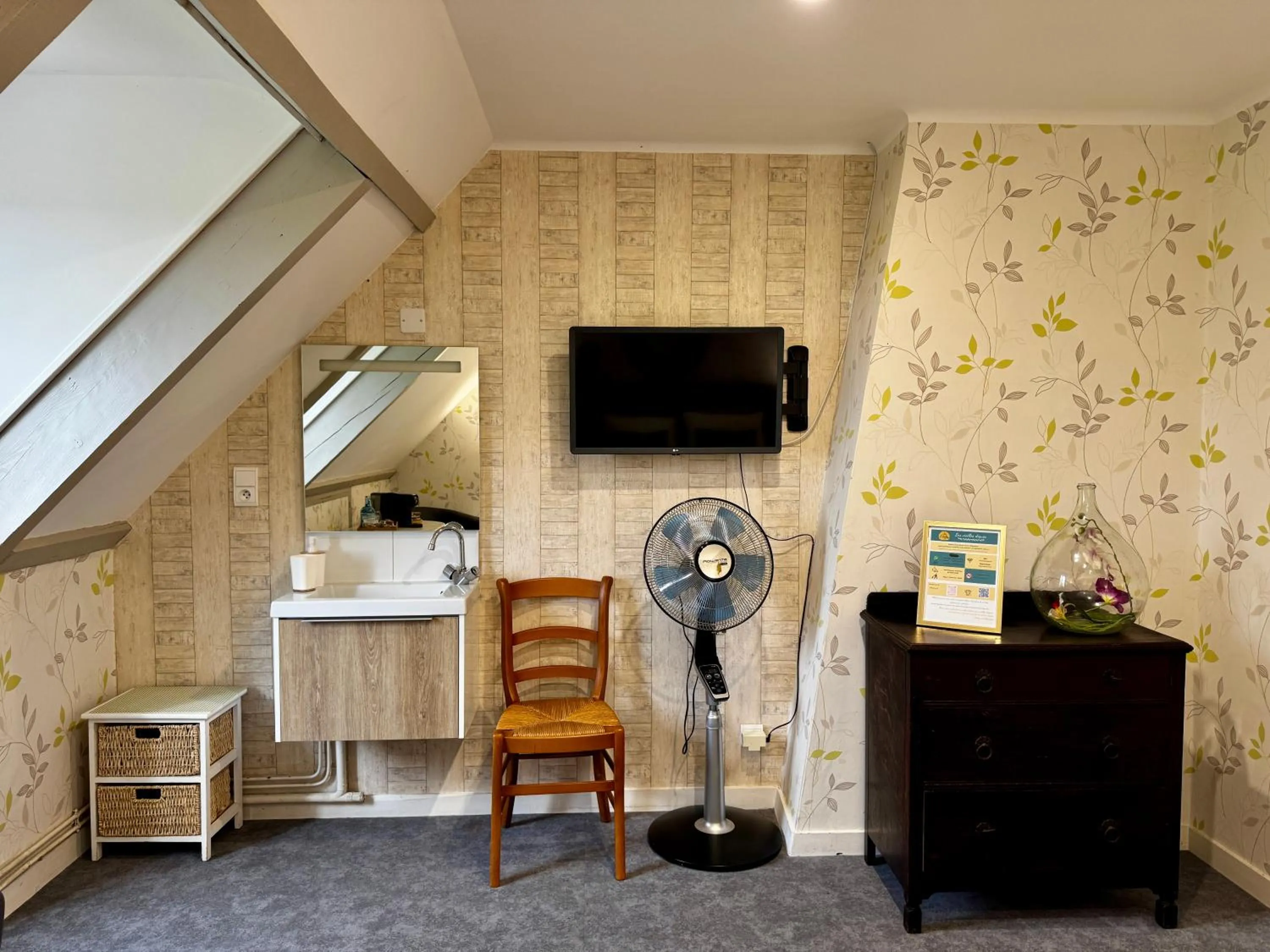 Bedroom in Les Vieilles Digues