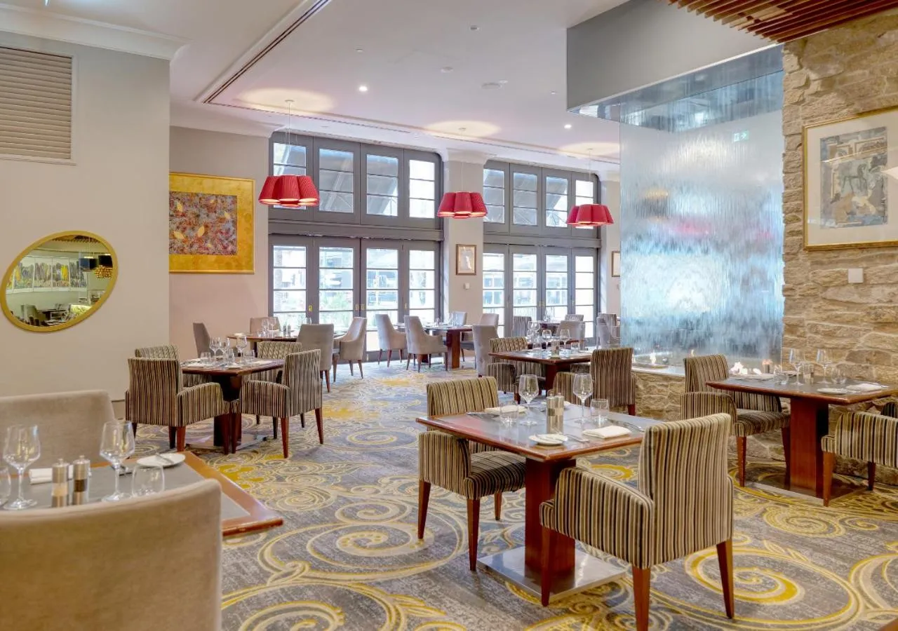 Restaurant/places to eat in Duxton Hotel Perth