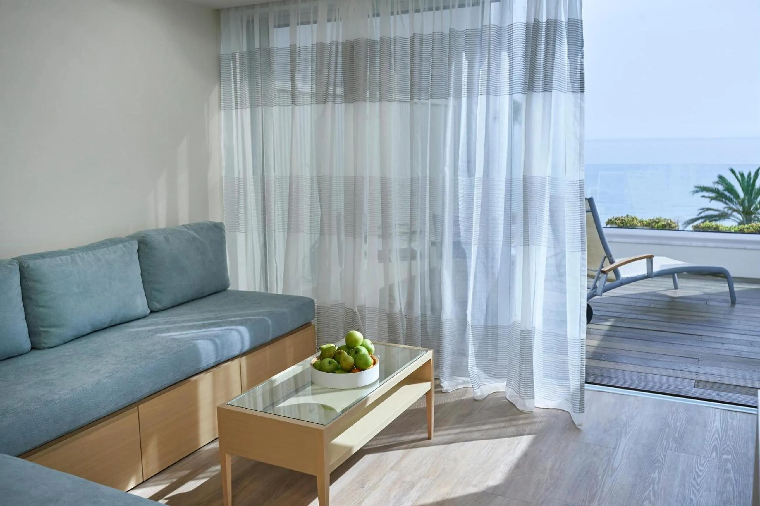 Photo of the whole room in Sunrise Beach Hotel