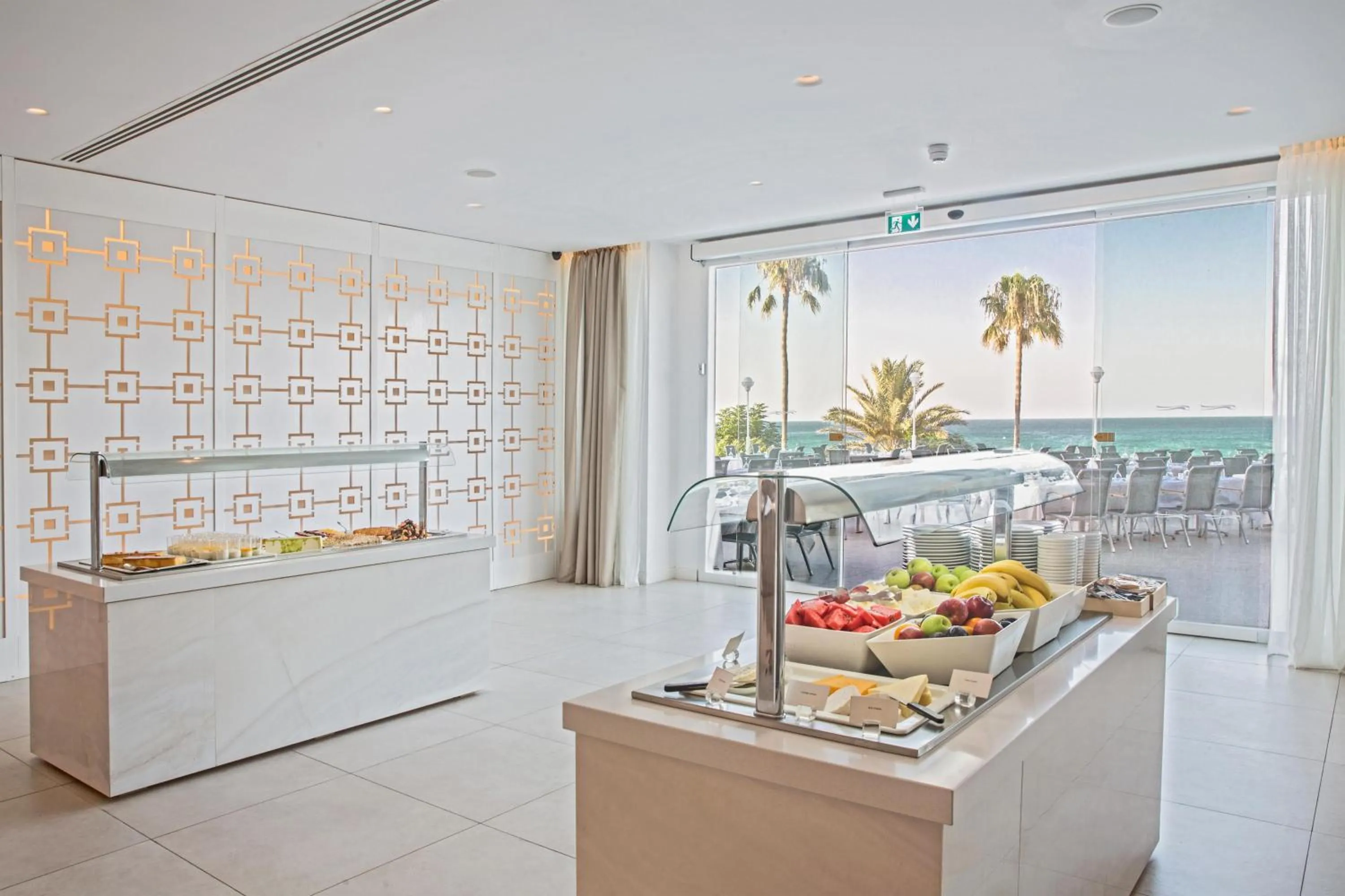 Restaurant/places to eat in Sunrise Beach Hotel